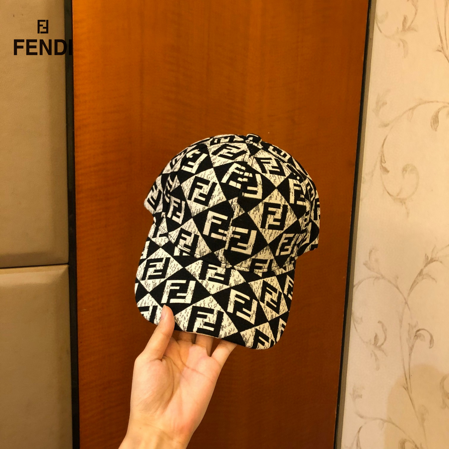 【FENDI  フェンディ】【数量限定】 野球帽 / ハット-BRAND OFF