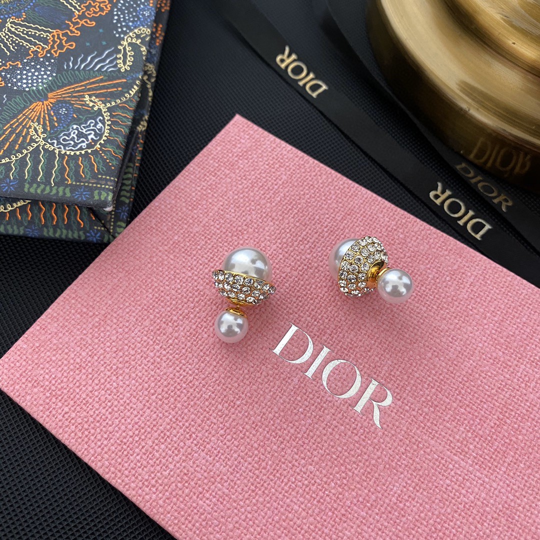 【DIOR】 ディオール  ファッションスタイルのイヤリング-BRAND OFF