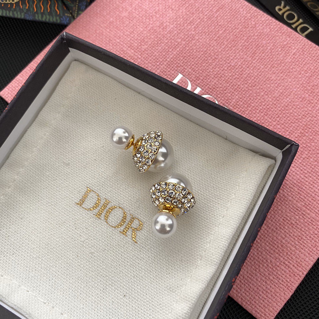 【DIOR】ディオール  ファッションスタイルのイヤリング-BRAND OFF