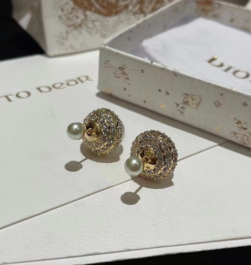 【DIOR】ディオール  ファッションスタイルのイヤリング-BRAND OFF