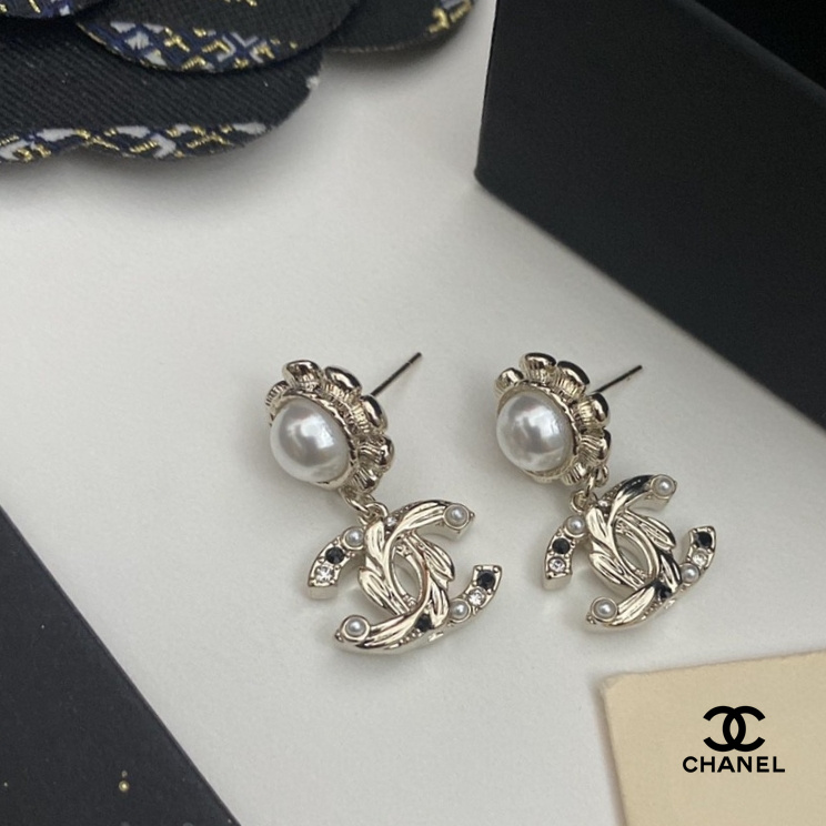 【CHANEL 】 シャネル   ファッションスタイルのイヤリング-BRAND OFF