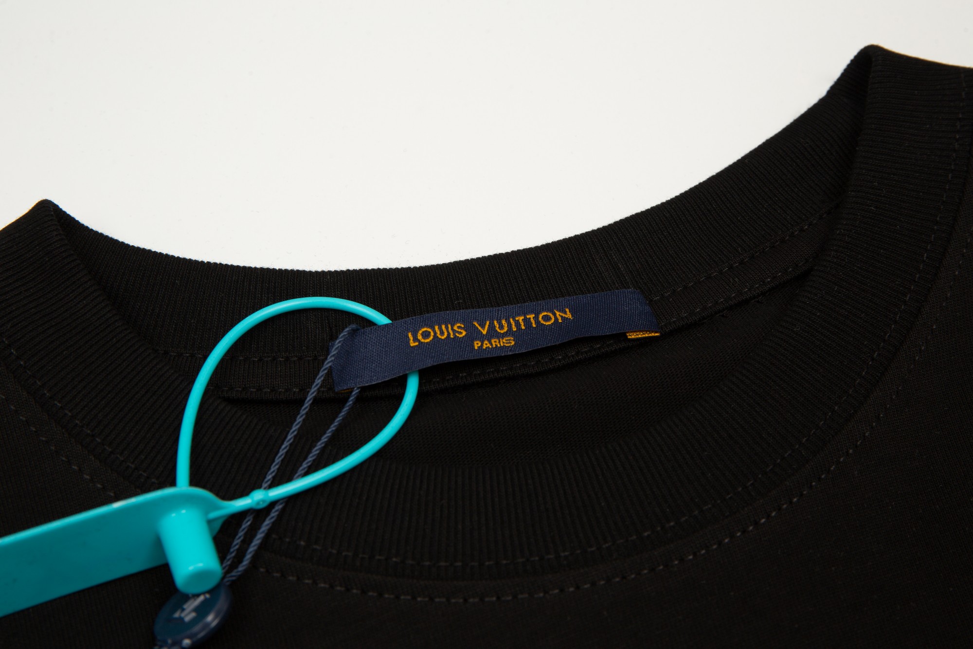 【2026】【LOUIS VUITTON  公式旗艦店】ルイヴィトン  Tシャツ  ご好評に付き再入荷！-BRAND OFF