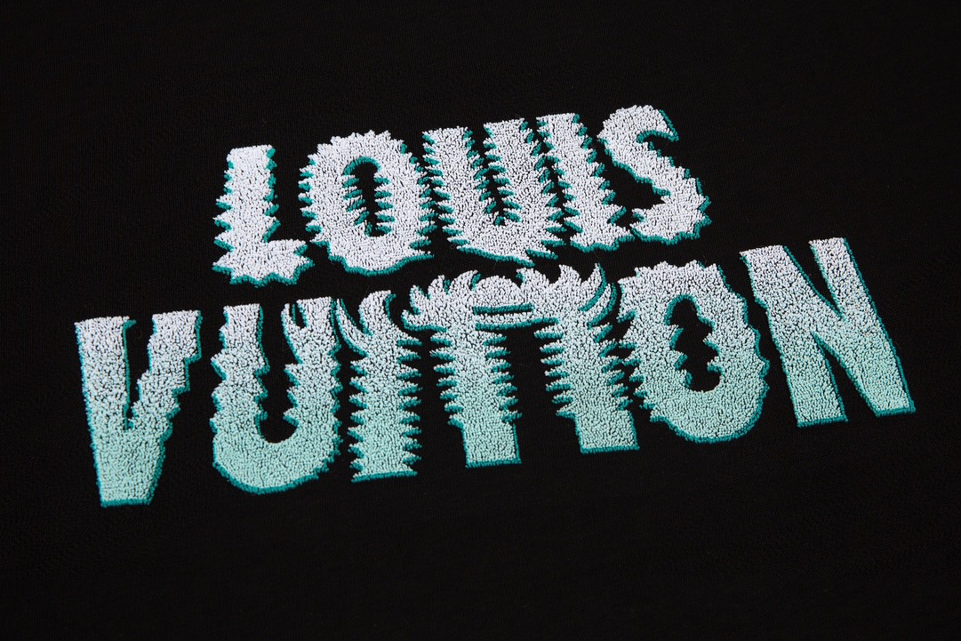 【2026】【LOUIS VUITTON 公式旗艦店】ルイヴィトン  Tシャツ   ご好評に付き再入荷！-BRAND OFF