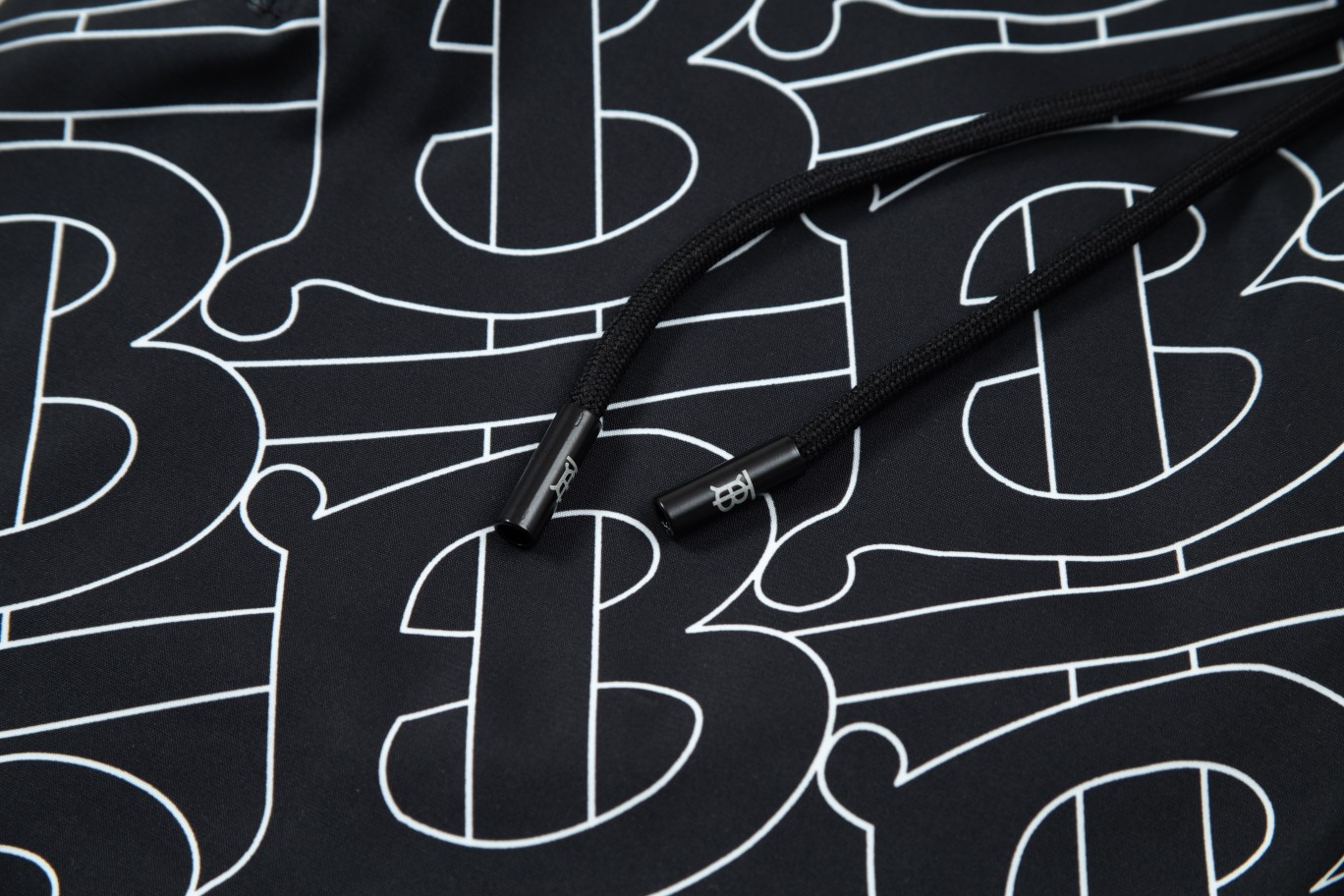 【BURBERRY  公式旗艦店】バーバリー  ショートパンツ  ご好評に付き再入荷！-BRAND OFF
