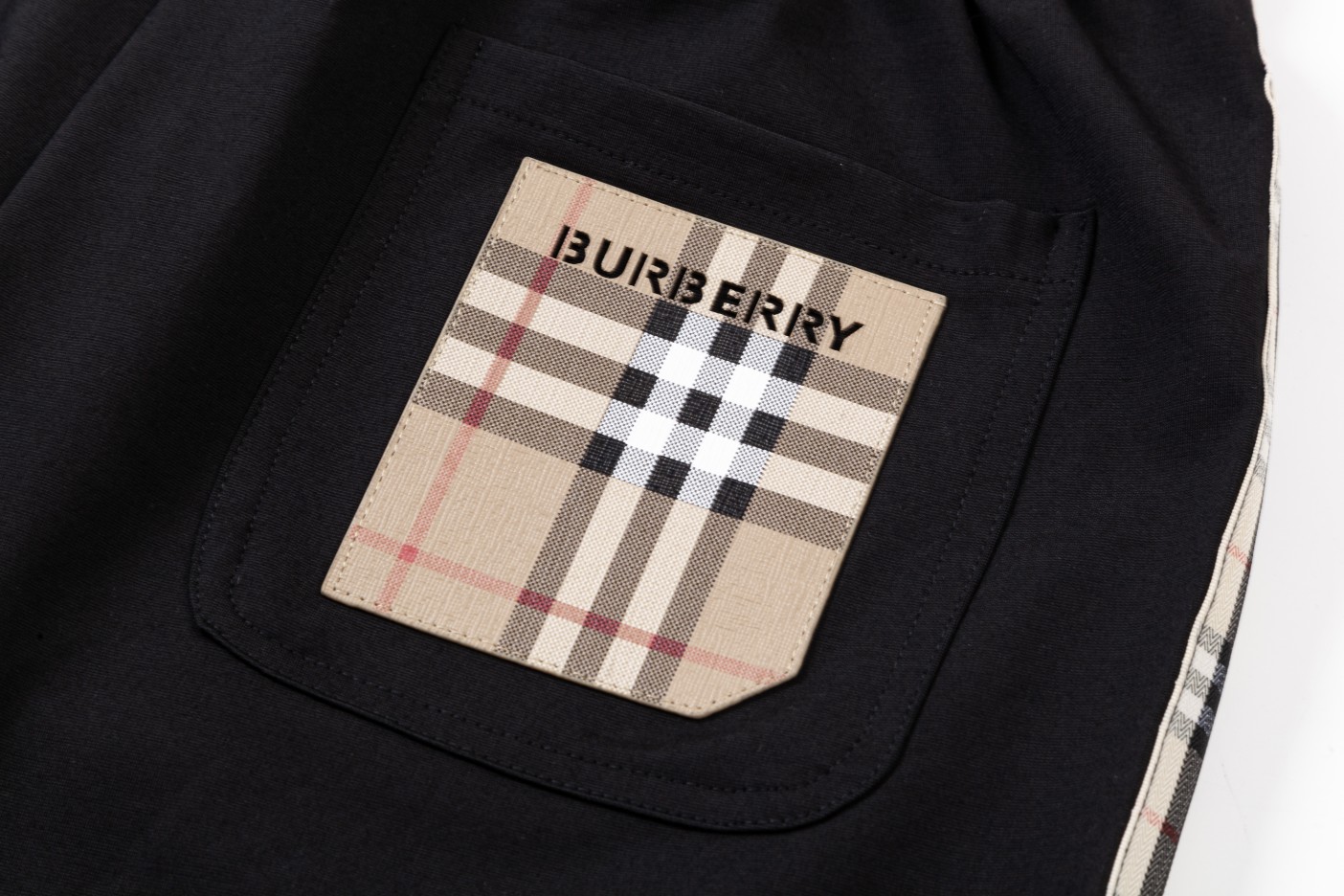 【2026】【BURBERRY  公式旗艦店】バーバリー  ショートパンツ  ご好評に付き再入荷！-BRAND OFF