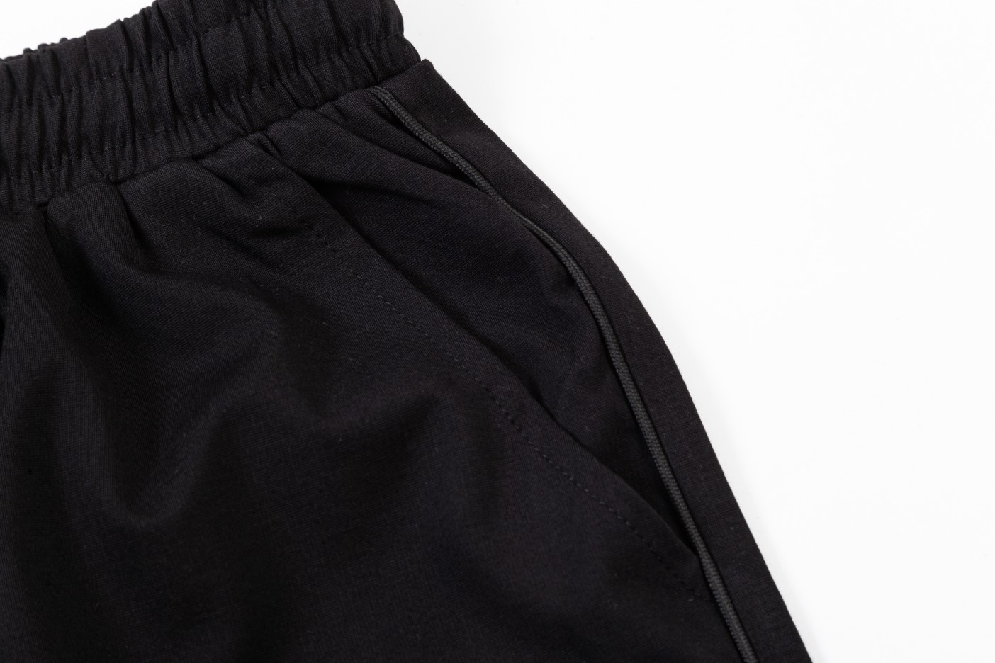 【2026】【MONCLER 公式旗艦店】モンクレール   ショートパンツ  ご好評に付き再入荷！-BRAND OFF