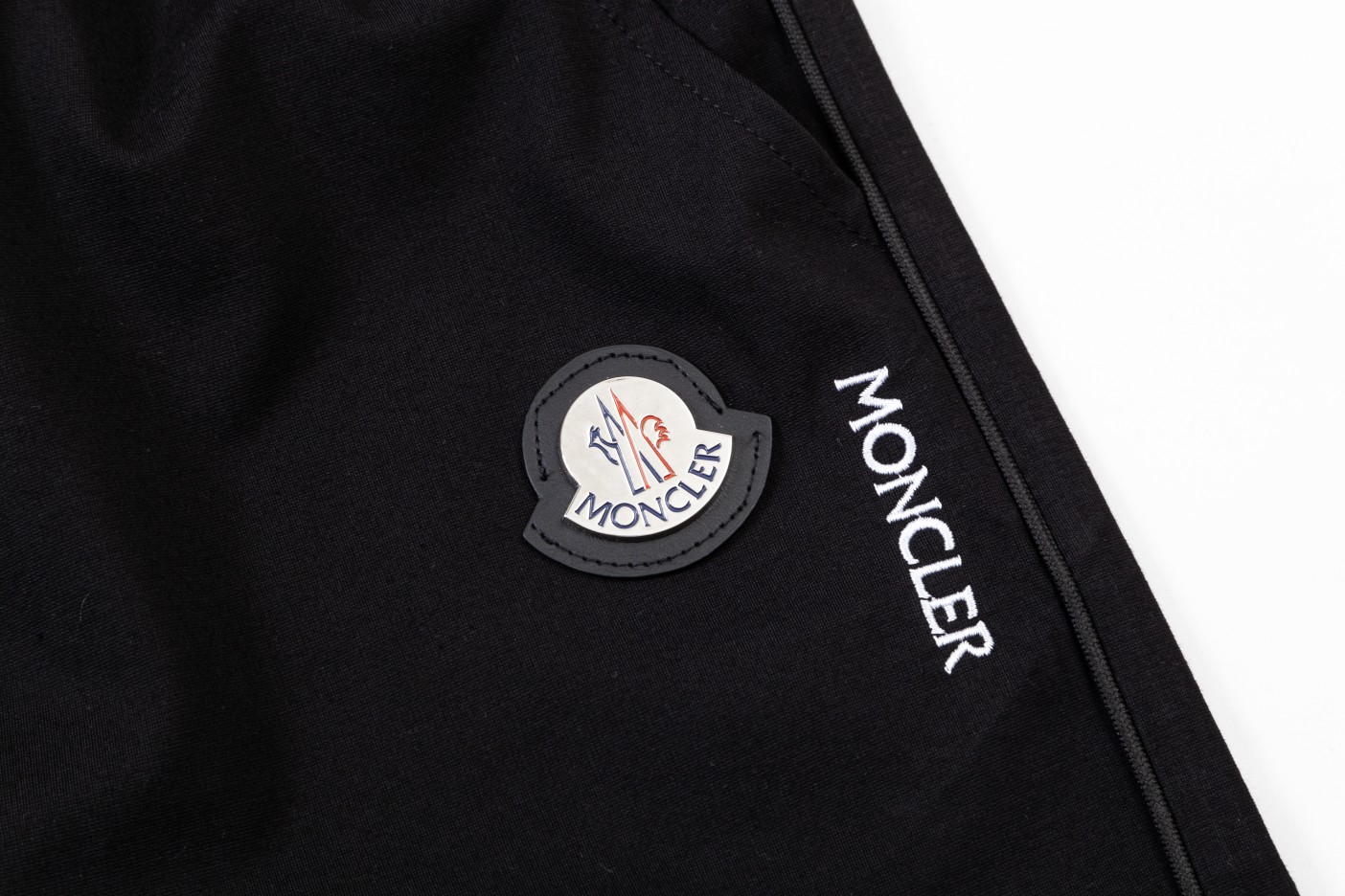 【2026】【MONCLER 公式旗艦店】モンクレール   ショートパンツ  ご好評に付き再入荷！-BRAND OFF