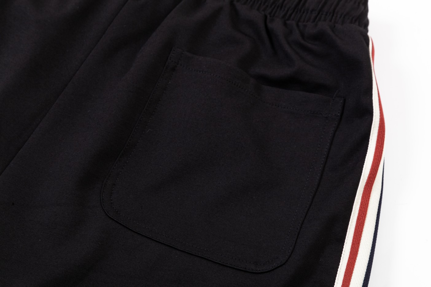 【PRADA  公式旗艦店】プラダ  ショートパンツ  ご好評に付き再入荷！-BRAND OFF