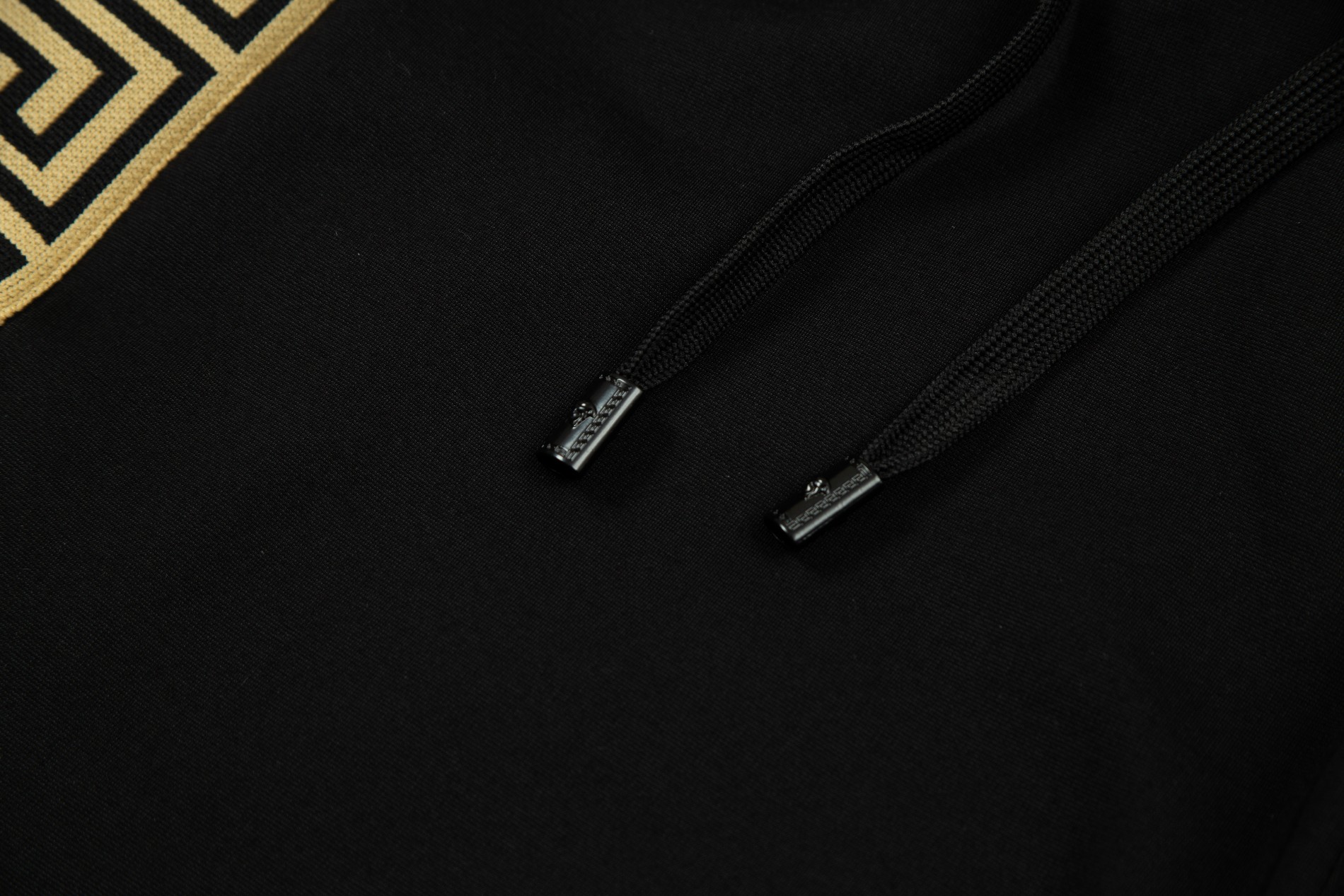 【VERSACE  公式旗艦店】ヴェルサーチ  ショートパンツ  ご好評に付き再入荷！-BRAND OFF