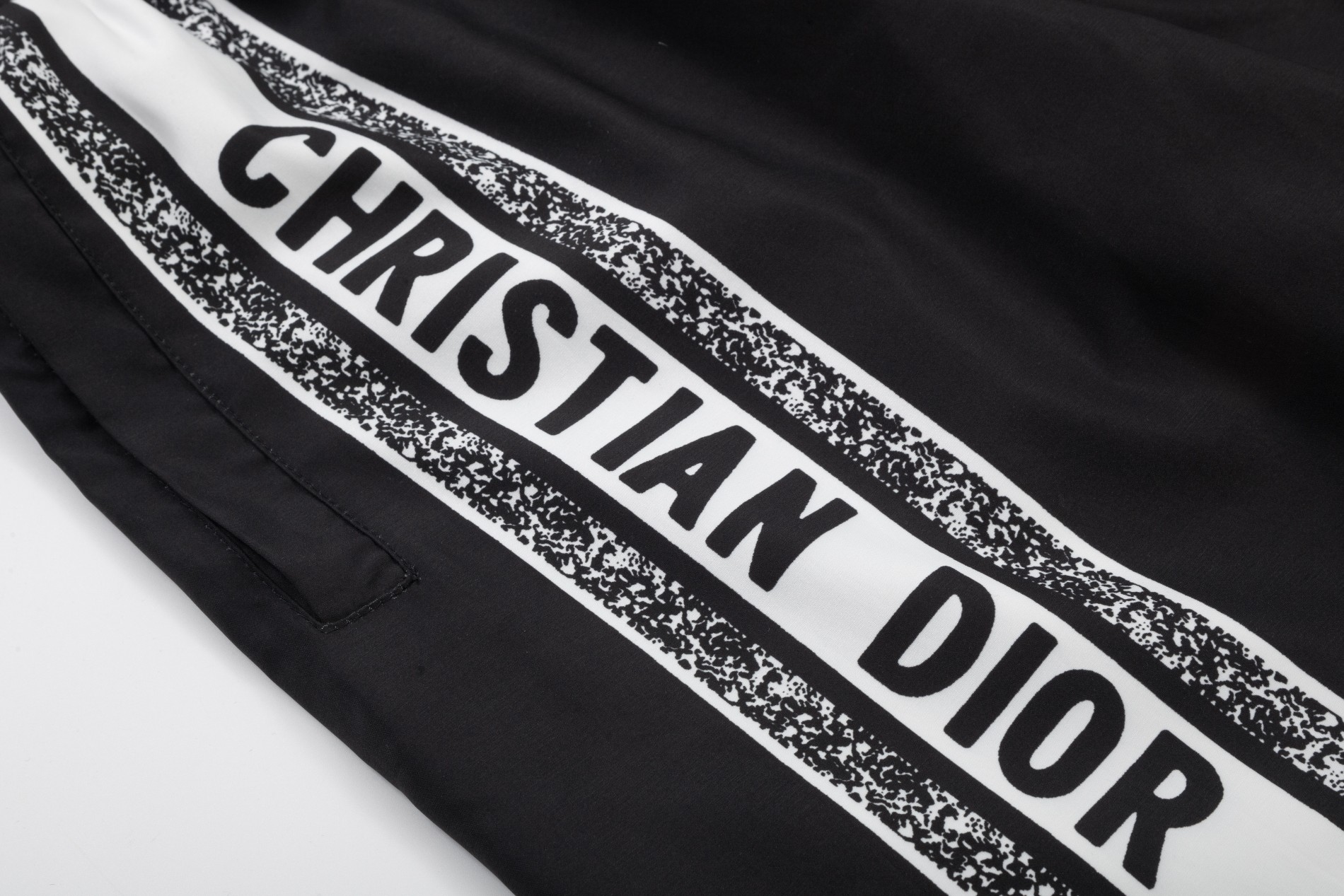 【2026】【DIOR  公式旗艦店】ディオール   ショートパンツ  ご好評に付き再入荷！-BRAND OFF