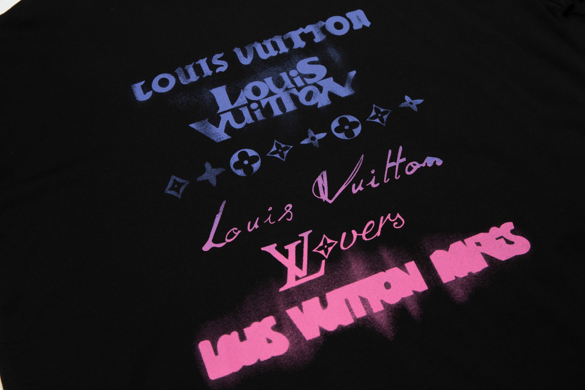【2026】LV【LOUIS VUITTON 公式旗艦店】 ルイヴィトン  Tシャツ ご好評に付き再入荷！-BRAND OFF