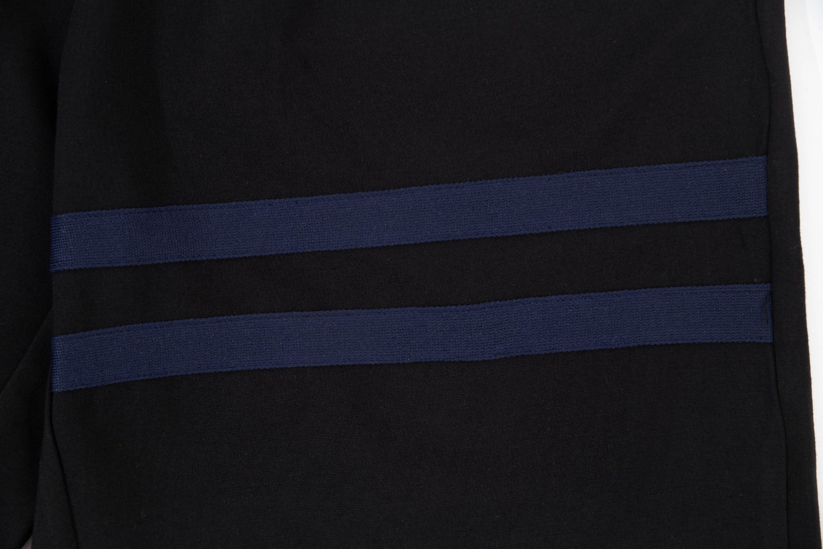 【MONCLER 公式旗艦店】モンクレール   ショートパンツ  ご好評に付き再入荷！-BRAND OFF