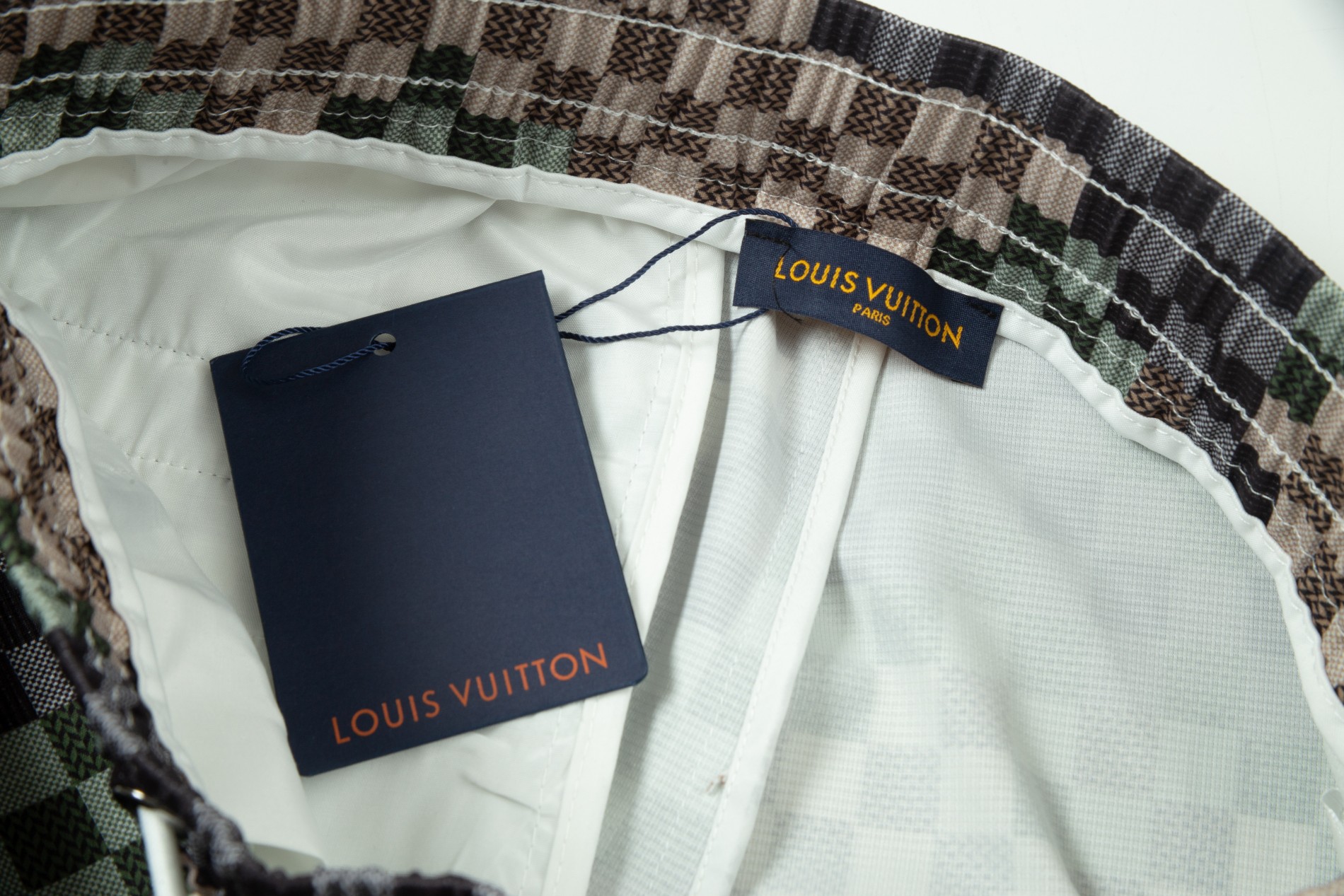 【LOUIS VUITTON  公式旗艦店】ルイヴィトン  ショートパンツご好評に付き再入荷！-BRAND OFF