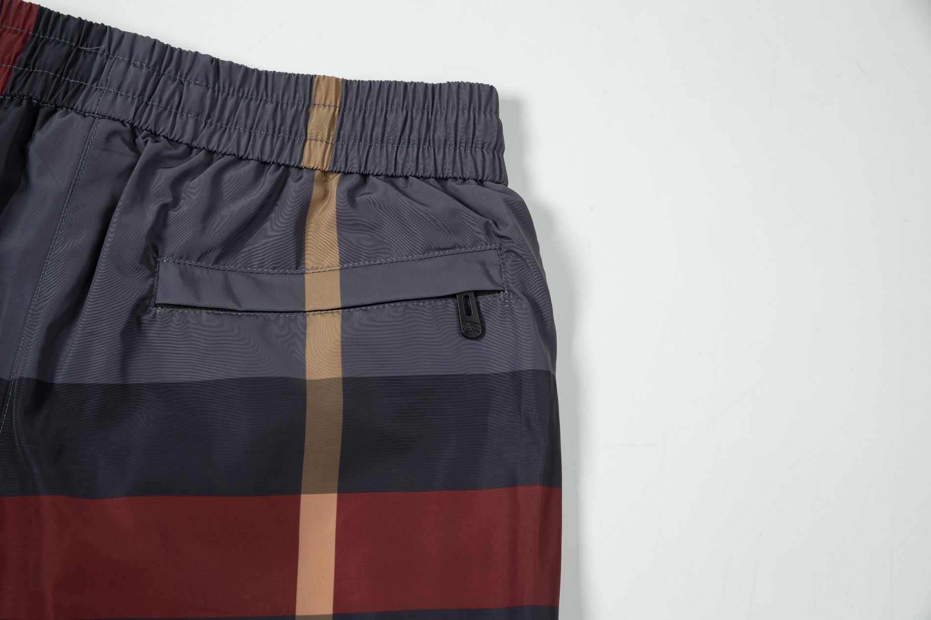 【BURBERRY  公式旗艦店】バーバリー  ショートパンツご好評に付き再入荷！-BRAND OFF