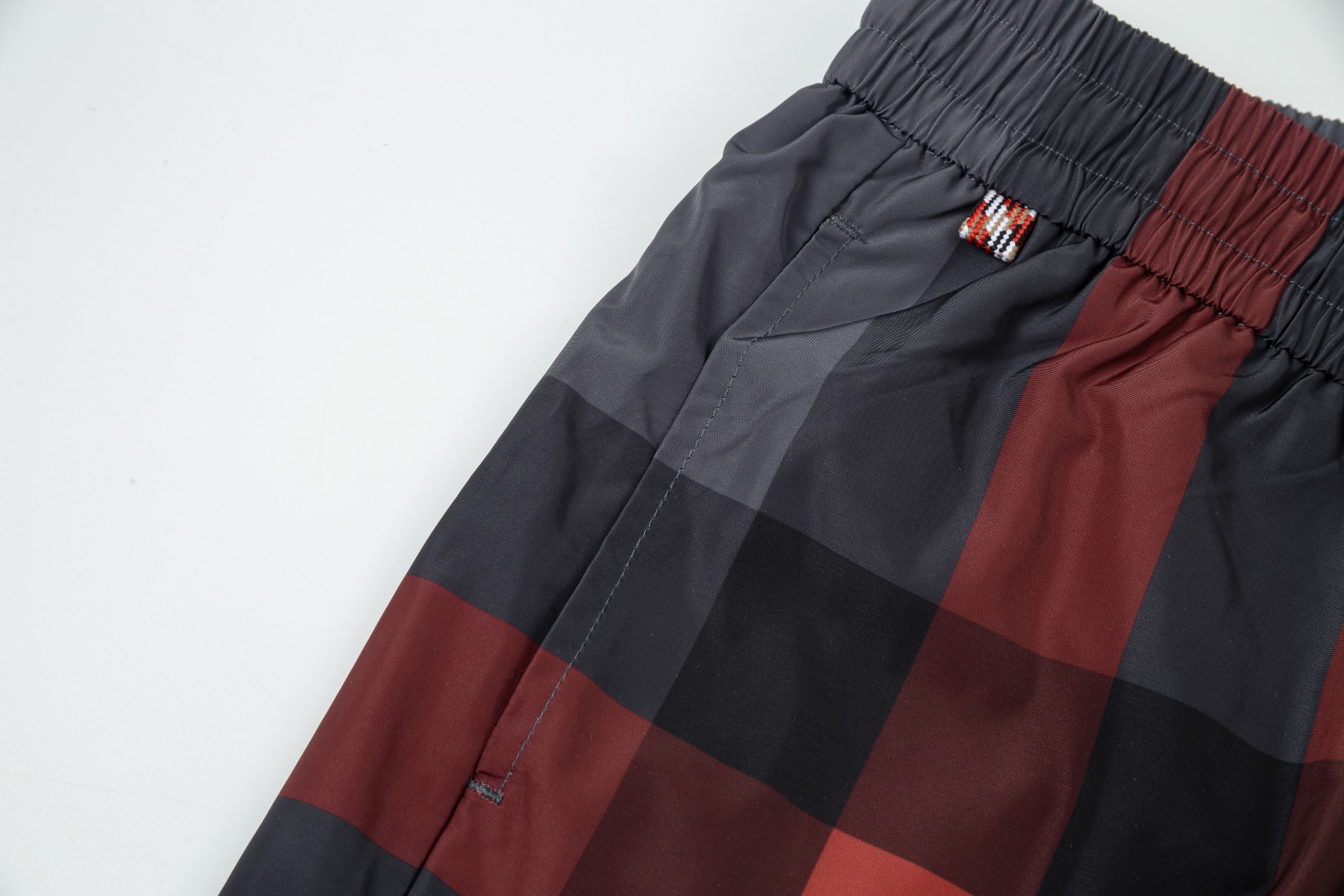 【BURBERRY  公式旗艦店】バーバリー  ショートパンツご好評に付き再入荷！-BRAND OFF
