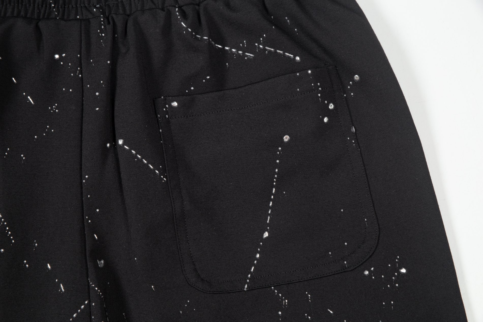 【BALENCIAGA  公式旗艦店】バレンシアガ   ショートパンツ  ご好評に付き再入荷！-BRAND OFF