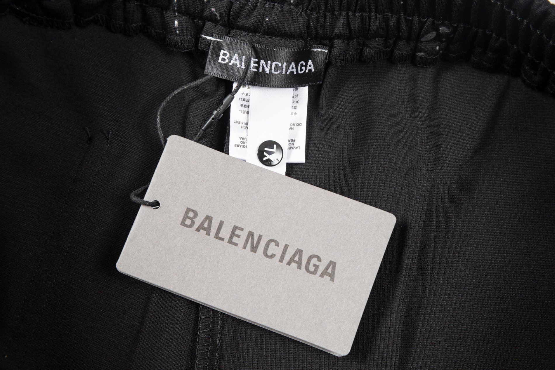 【BALENCIAGA  公式旗艦店】バレンシアガ   ショートパンツ  ご好評に付き再入荷！-BRAND OFF