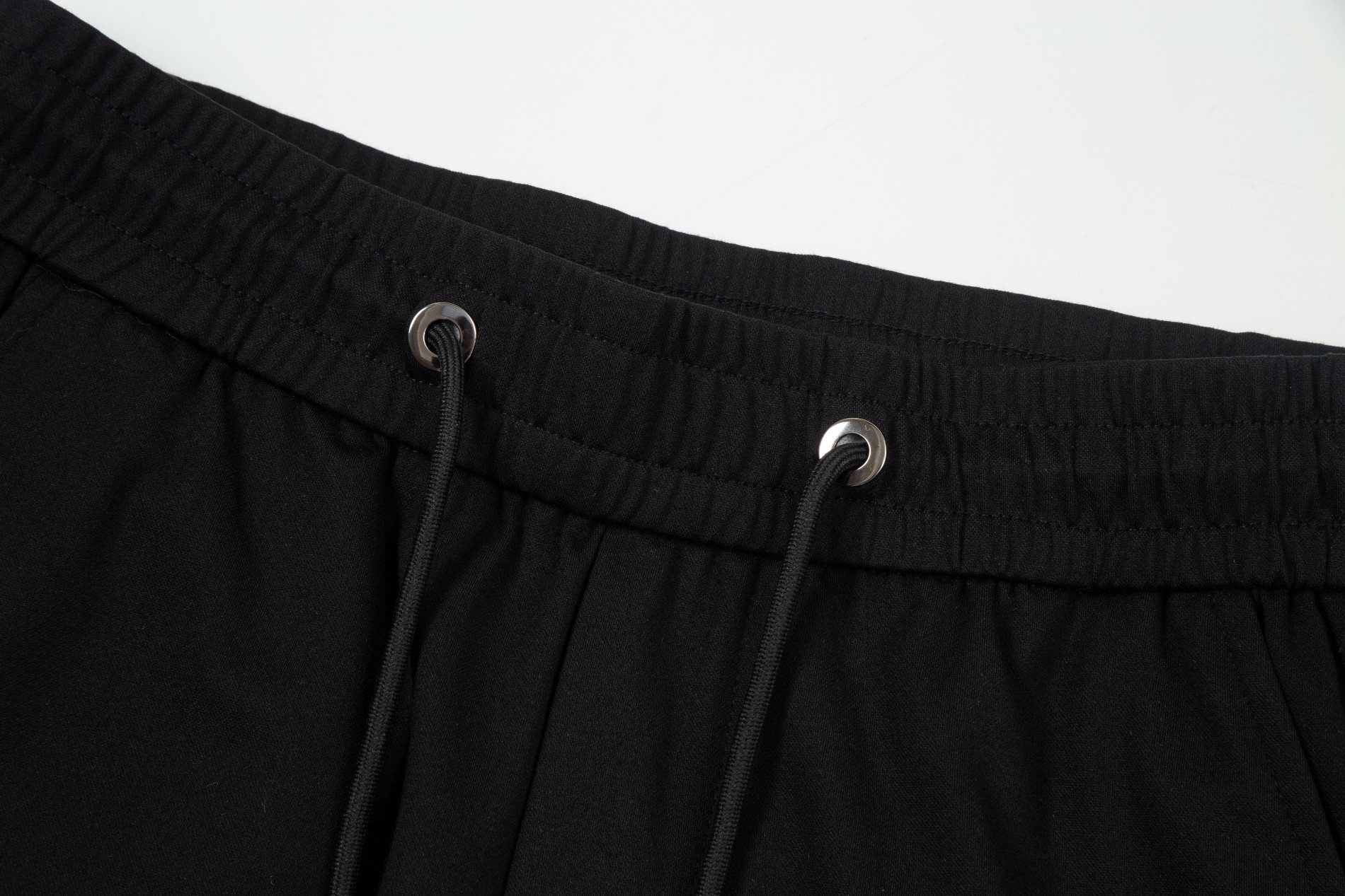 【FENDI 公式旗艦店】モンクレール   ショートパンツ  ご好評に付き再入荷！-BRAND OFF