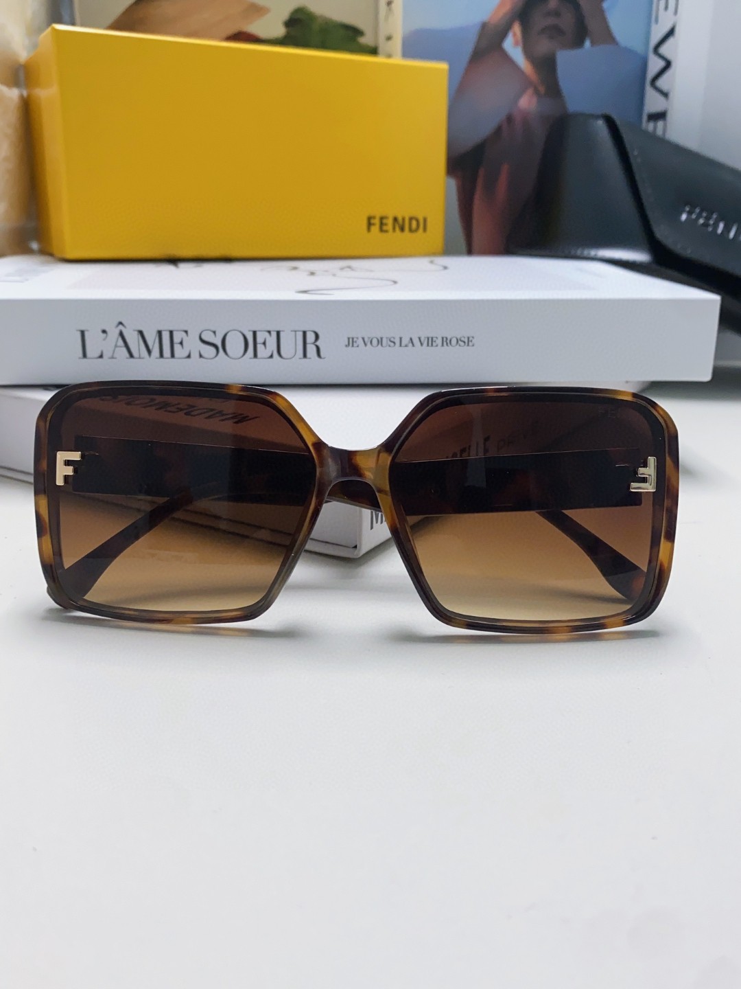 FENDI(フェンディ) サングラス-BRAND OFF