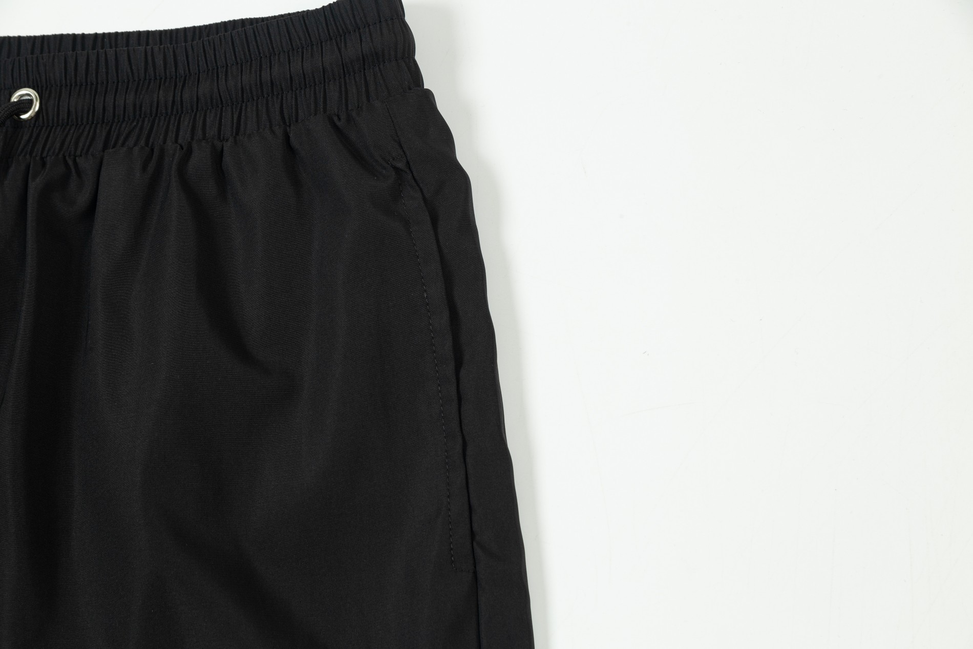 【PRADA  公式旗艦店】プラダ ショートパンツ  ご好評に付き再入荷！-BRAND OFF