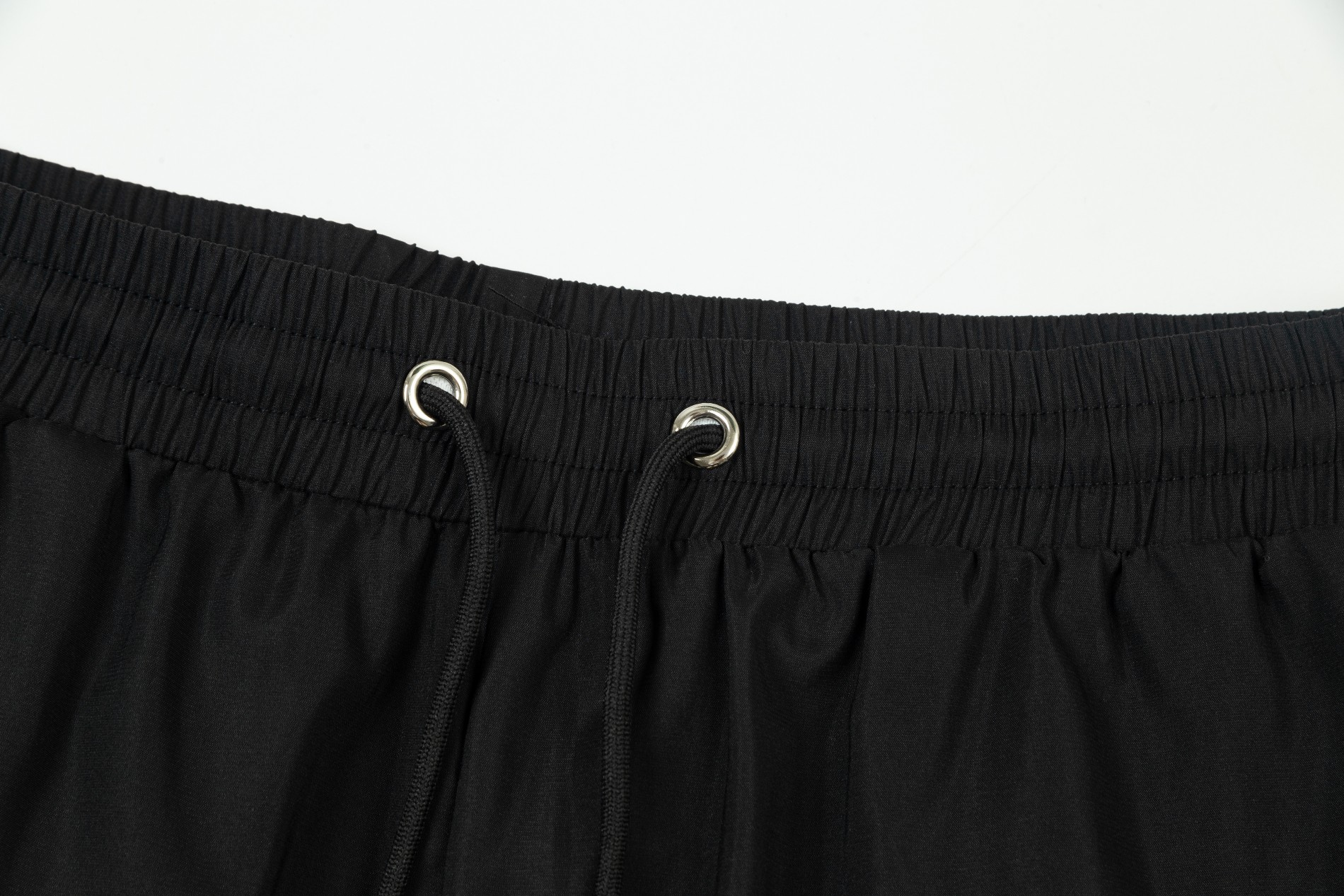 【PRADA  公式旗艦店】プラダ ショートパンツ  ご好評に付き再入荷！-BRAND OFF