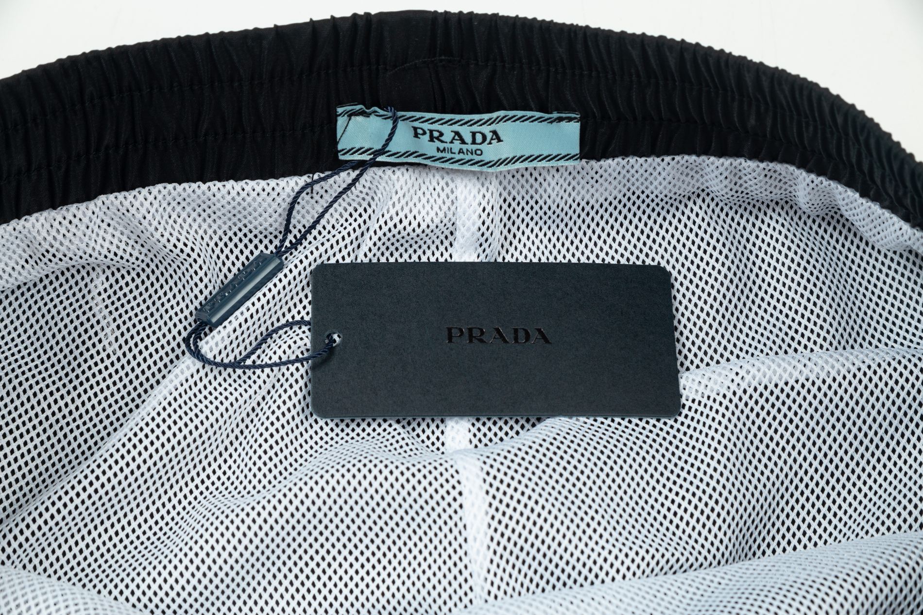 【PRADA  公式旗艦店】プラダ ショートパンツ  ご好評に付き再入荷！-BRAND OFF