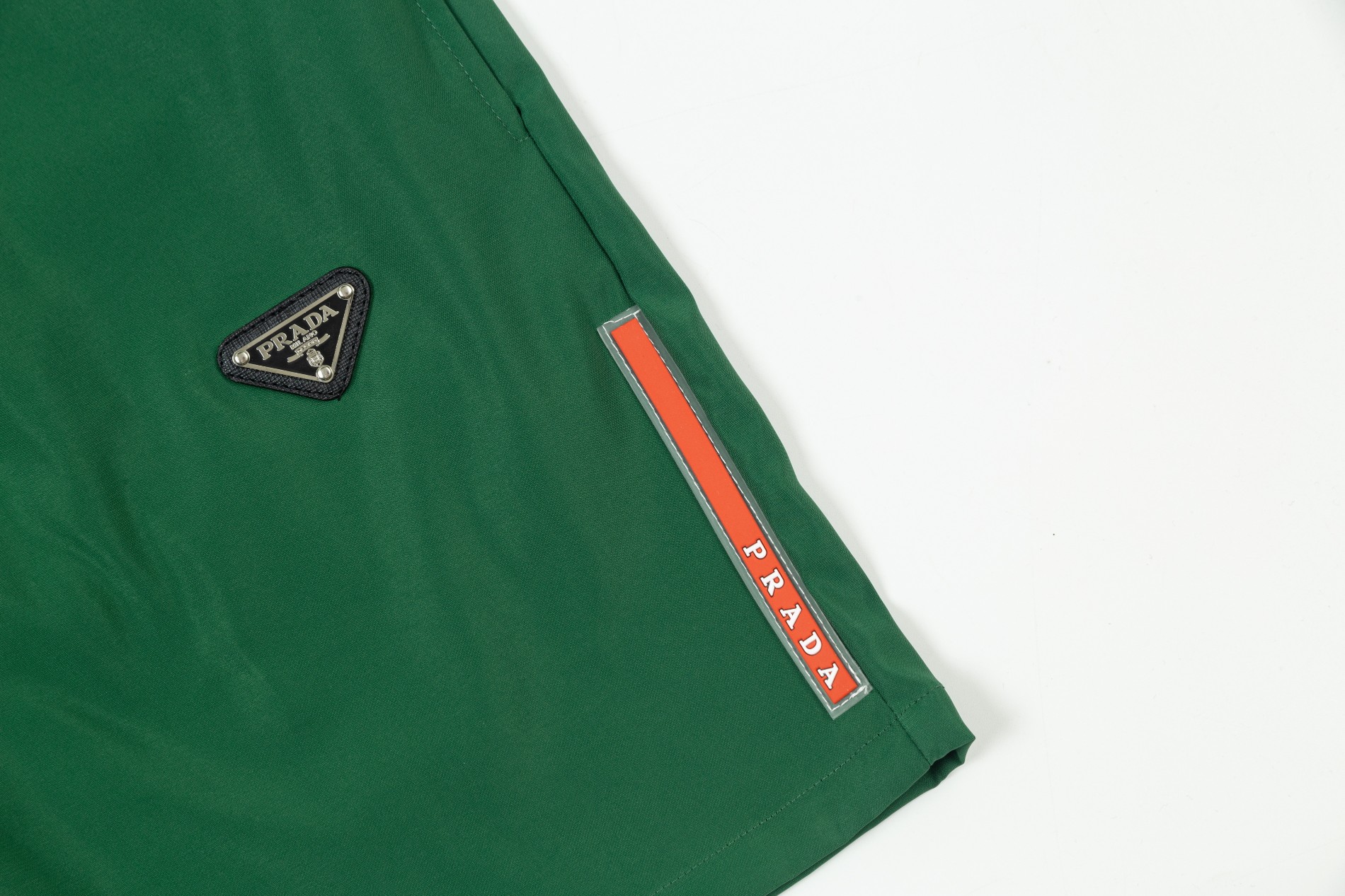 【PRADA  公式旗艦店】プラダ ショートパンツ  ご好評に付き再入荷！-BRAND OFF