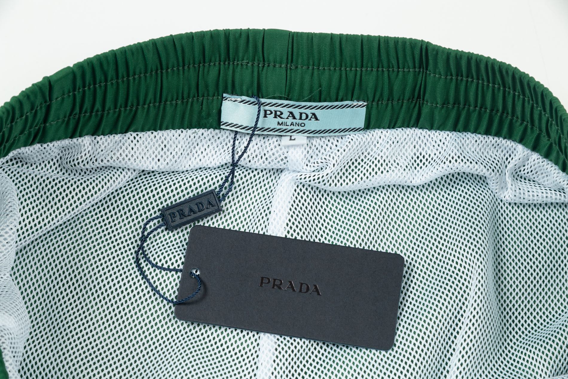 【PRADA  公式旗艦店】プラダ ショートパンツ  ご好評に付き再入荷！-BRAND OFF