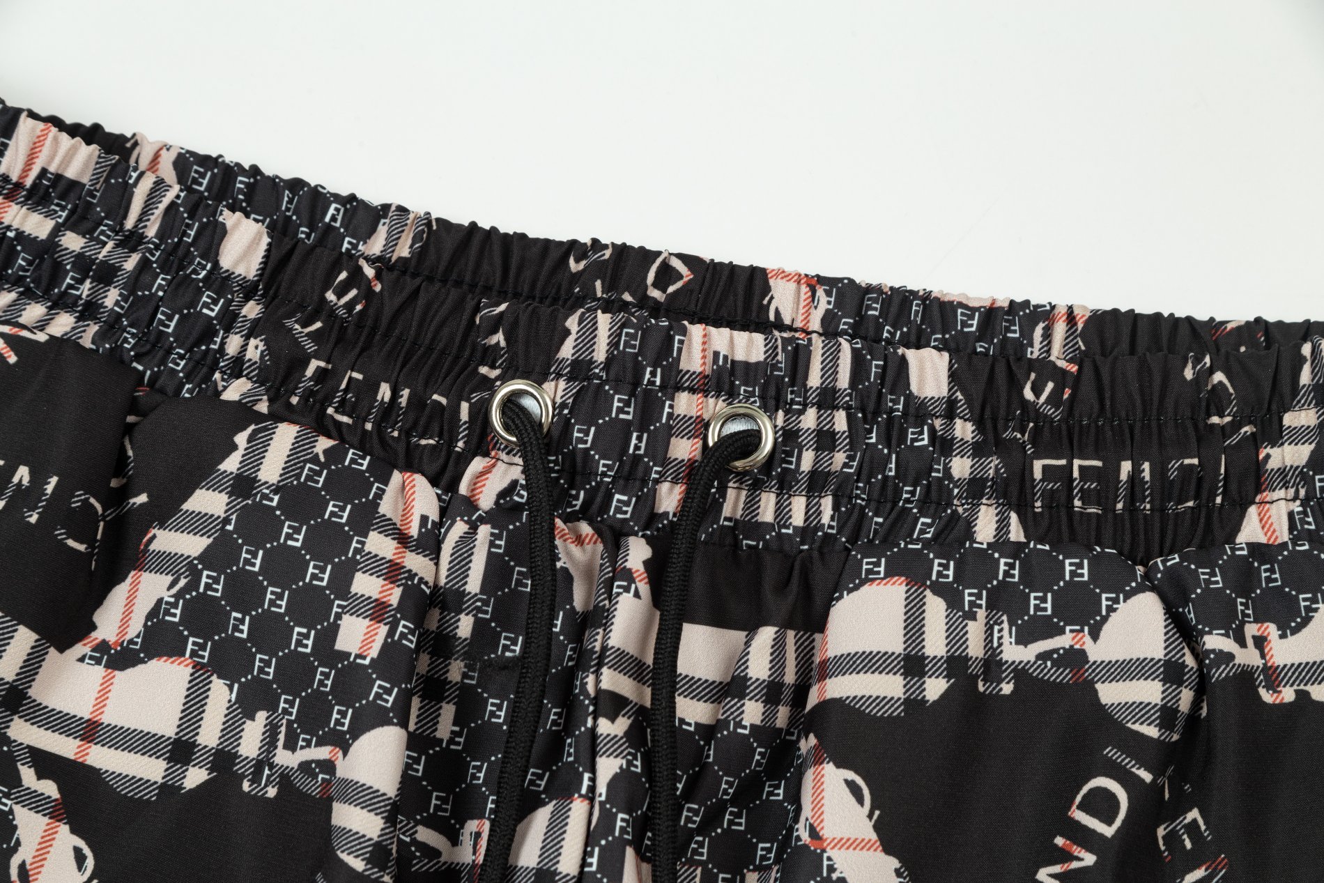 【FENDI  公式旗艦店】フェンディ ショートパンツ  ご好評に付き再入荷！-BRAND OFF
