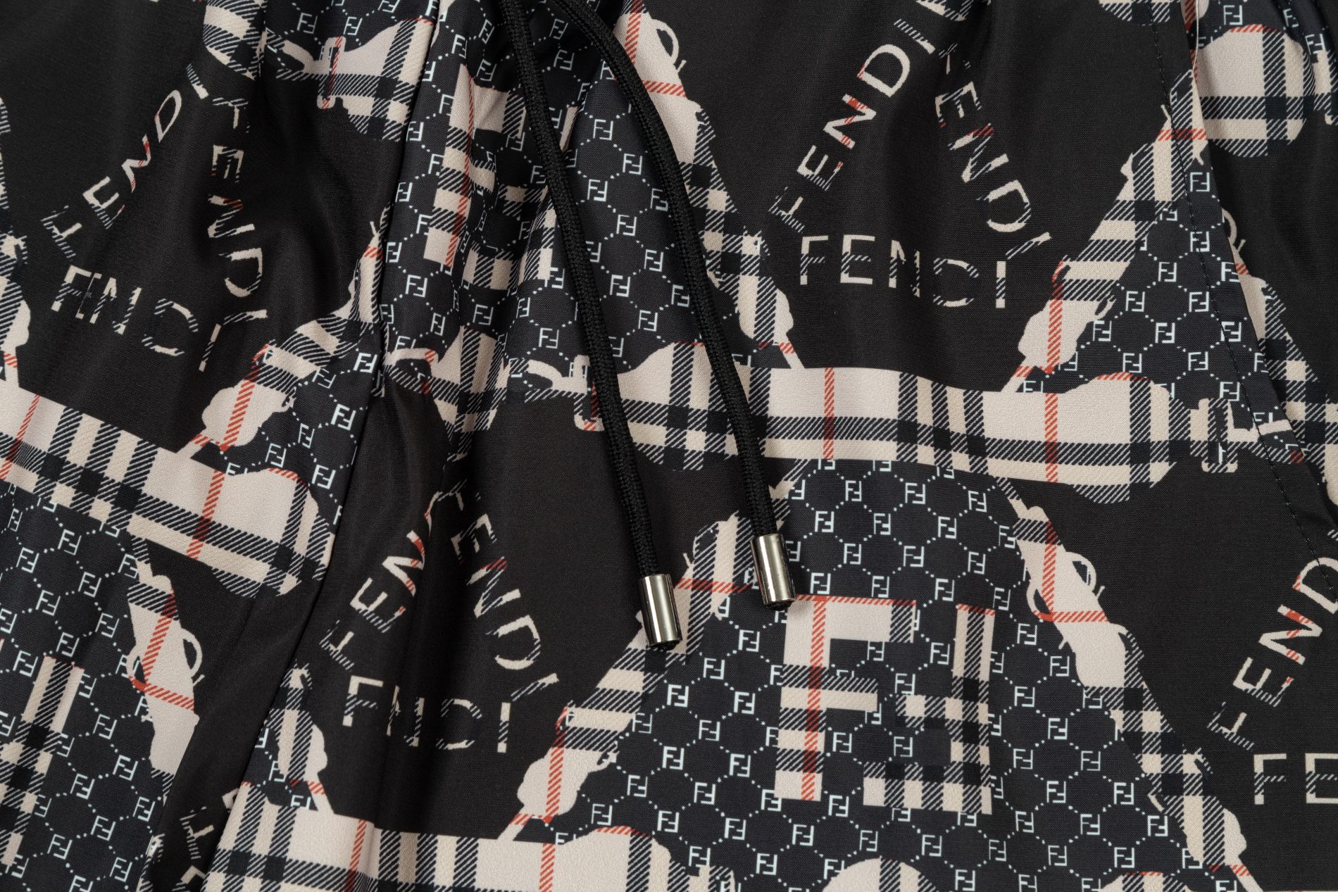 【FENDI  公式旗艦店】フェンディ ショートパンツ  ご好評に付き再入荷！-BRAND OFF