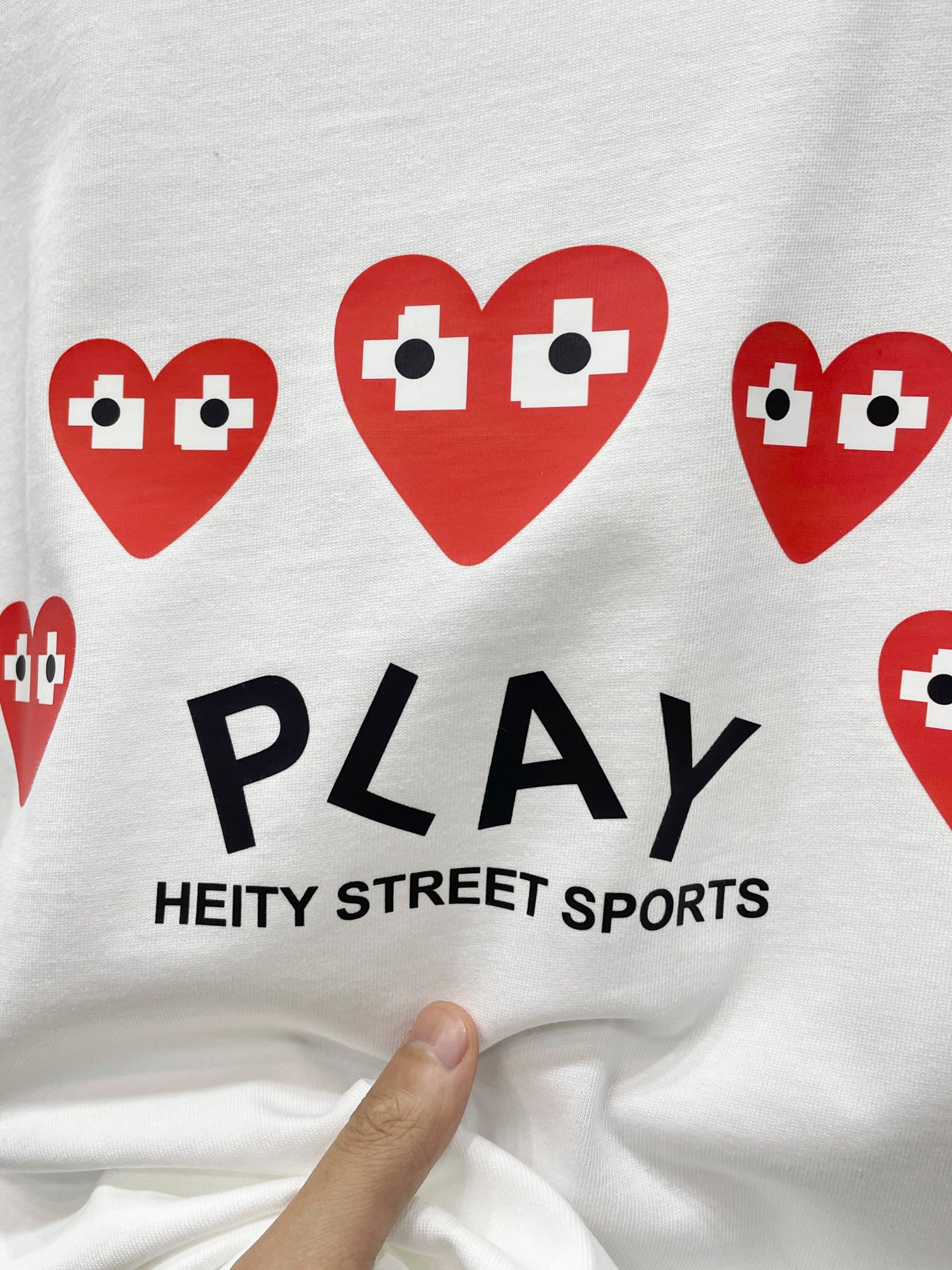 【COMME DES GARCONS PLAY 公式旗艦店】 コム デ ギャルソン プレイ   Tシャツご好評に付き再入荷 24628-BRAND OFF