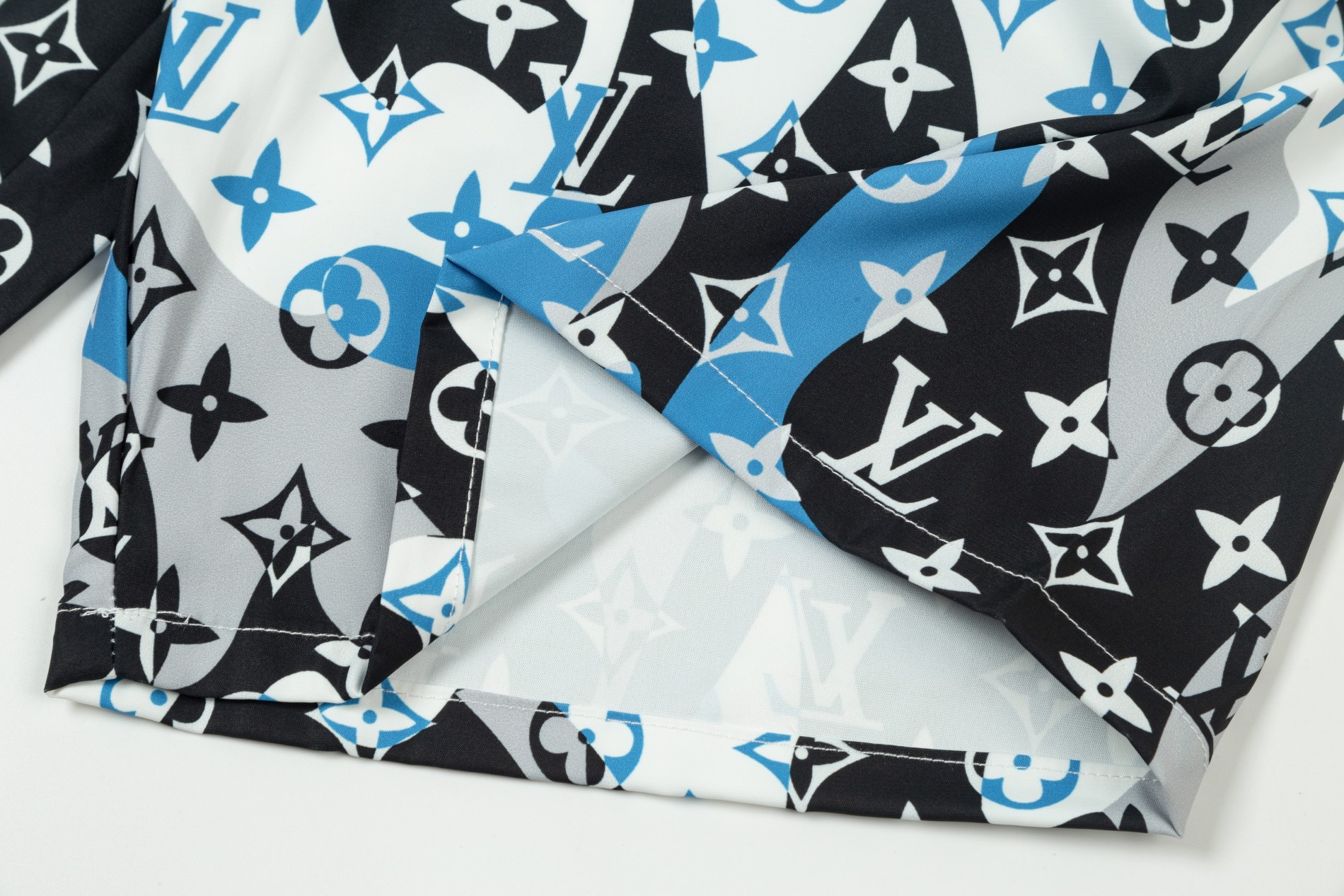 【2026】LV【LOUIS VUITTON  公式旗艦店】ルイヴィトン  ショートパンツご好評に付き再入荷 24613-BRAND OFF