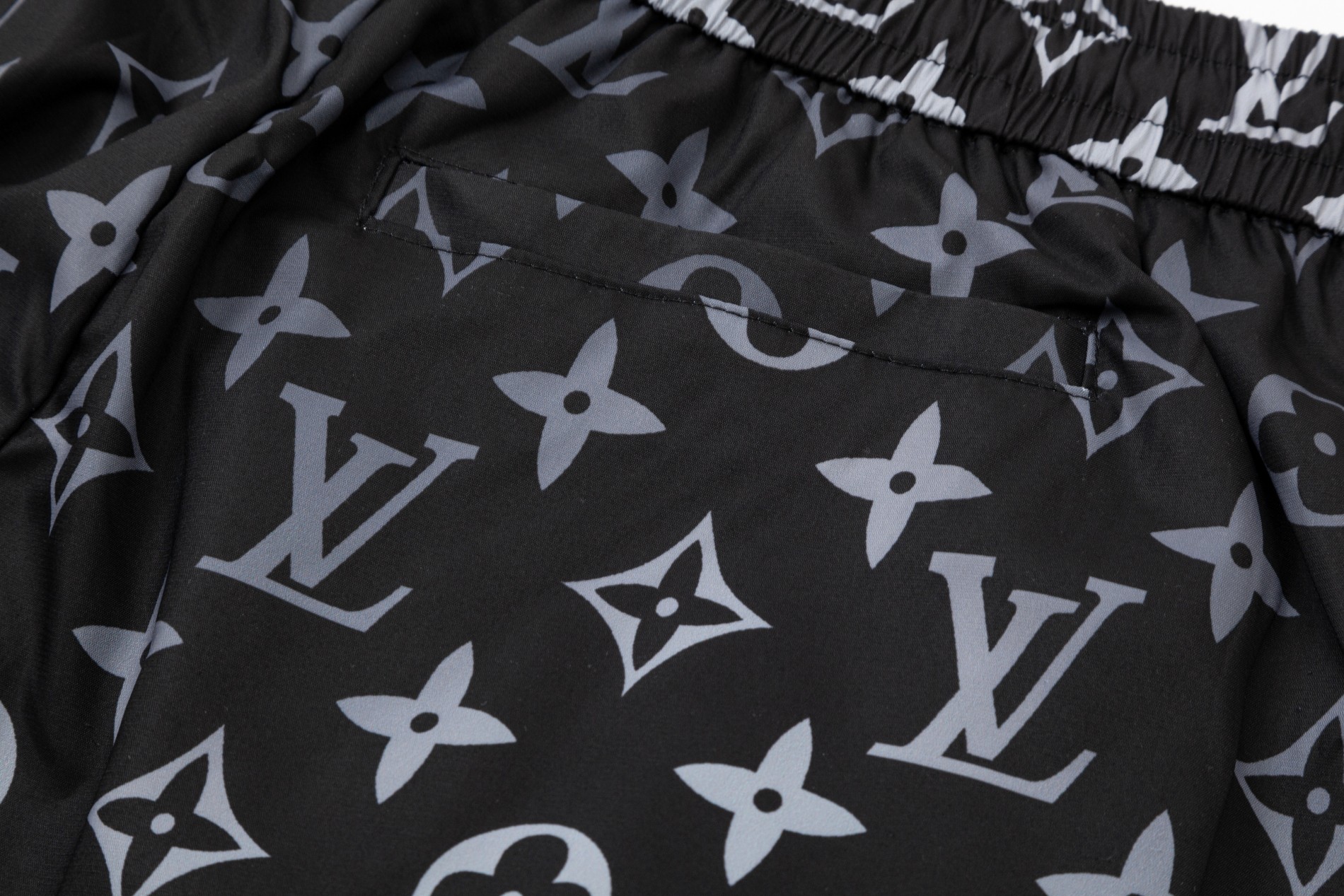 【LOUIS VUITTON  公式旗艦店】ルイヴィトン  ショートパンツご好評に付き再入荷 24613-BRAND OFF