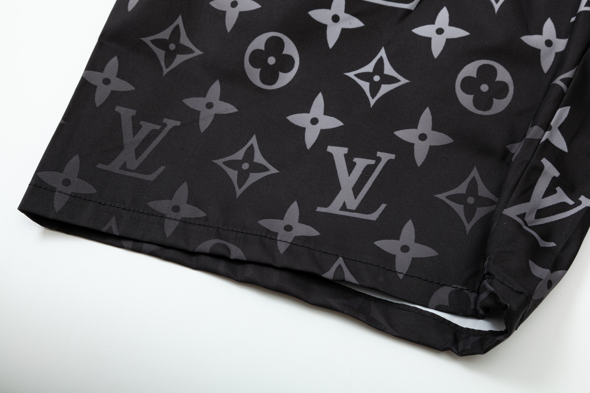 【LOUIS VUITTON  公式旗艦店】ルイヴィトン  ショートパンツご好評に付き再入荷 24613-BRAND OFF