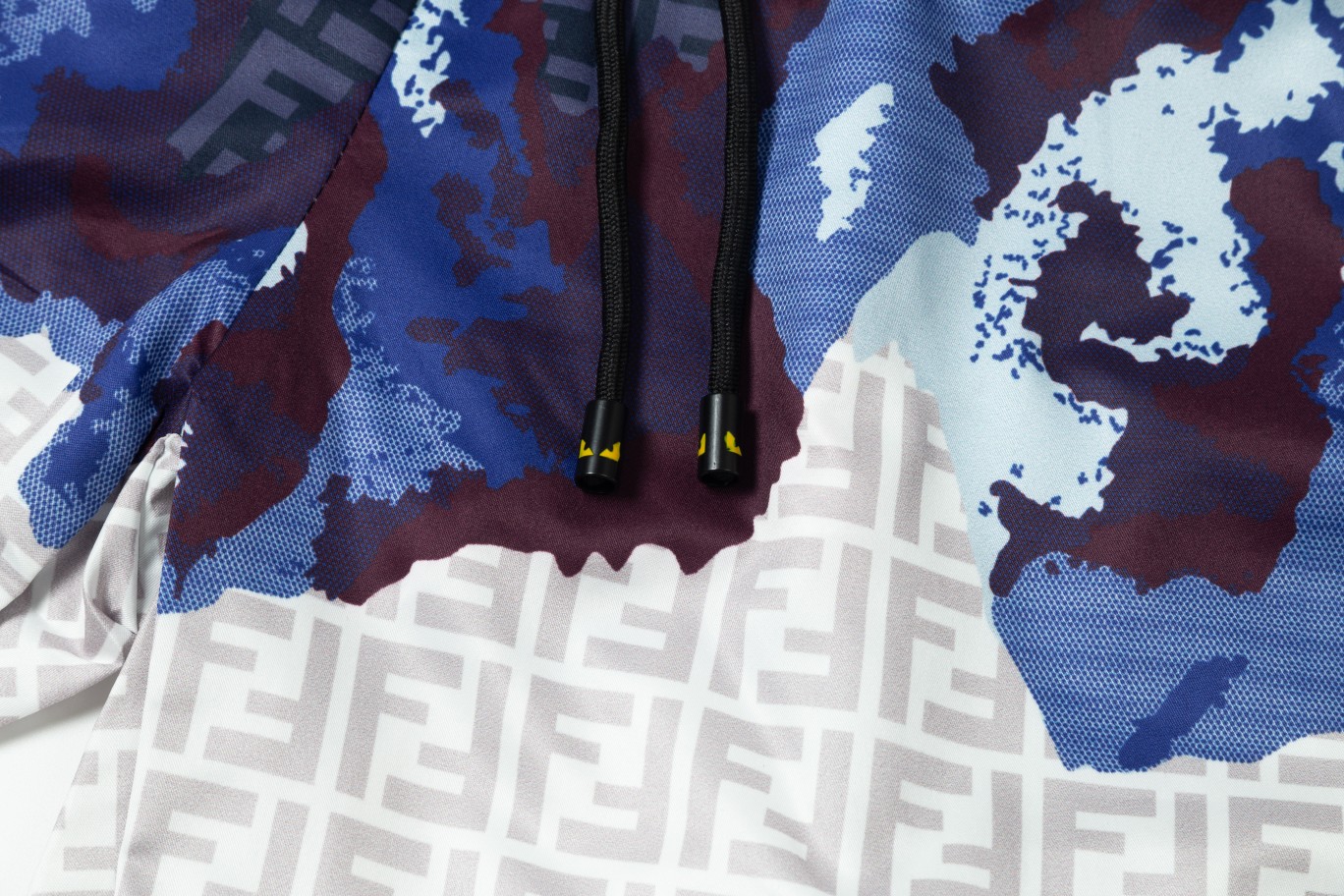 【FENDI 公式旗艦店】フェンディ ショートパンツご好評に付き再入荷 24624-BRAND OFF
