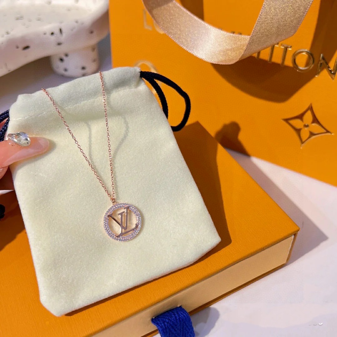 【LOUIS VUITTON】ネックレス、新しいネックレス万能シンプルファッションオーナメント  2472-BRAND OFF