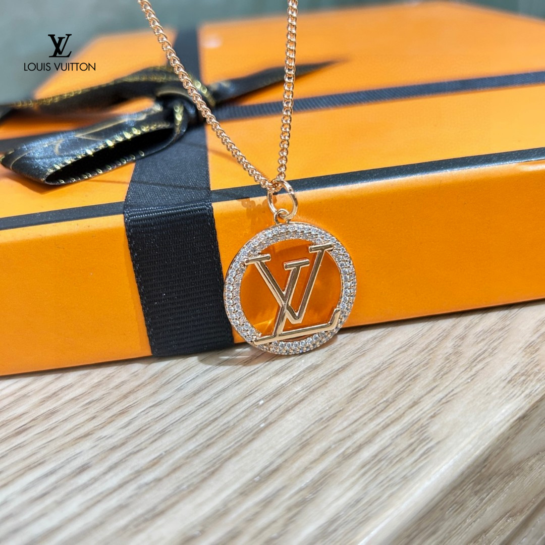 【LOUIS VUITTON】ネックレス、新しいネックレス万能シンプルファッションオーナメント  2472-BRAND OFF