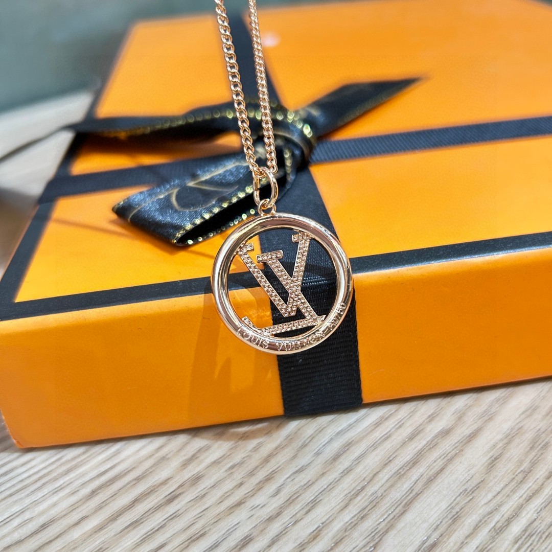 【LOUIS VUITTON】ネックレス、新しいネックレス万能シンプルファッションオーナメント  2472-BRAND OFF