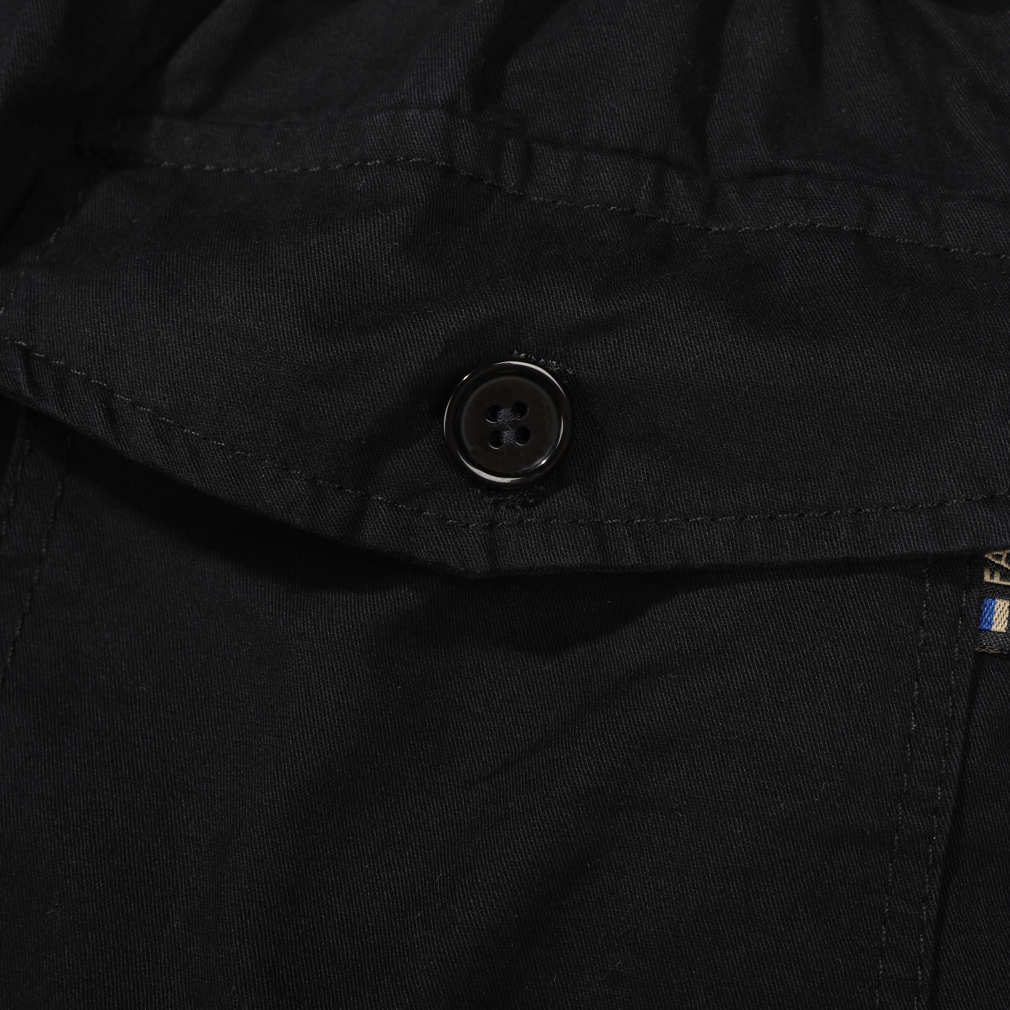 【COMME DES GARCONS PLAY 公式旗艦店】 コム デ ギャルソン プレイ   ショートパンツご好評に付き再入荷 24628-BRAND OFF