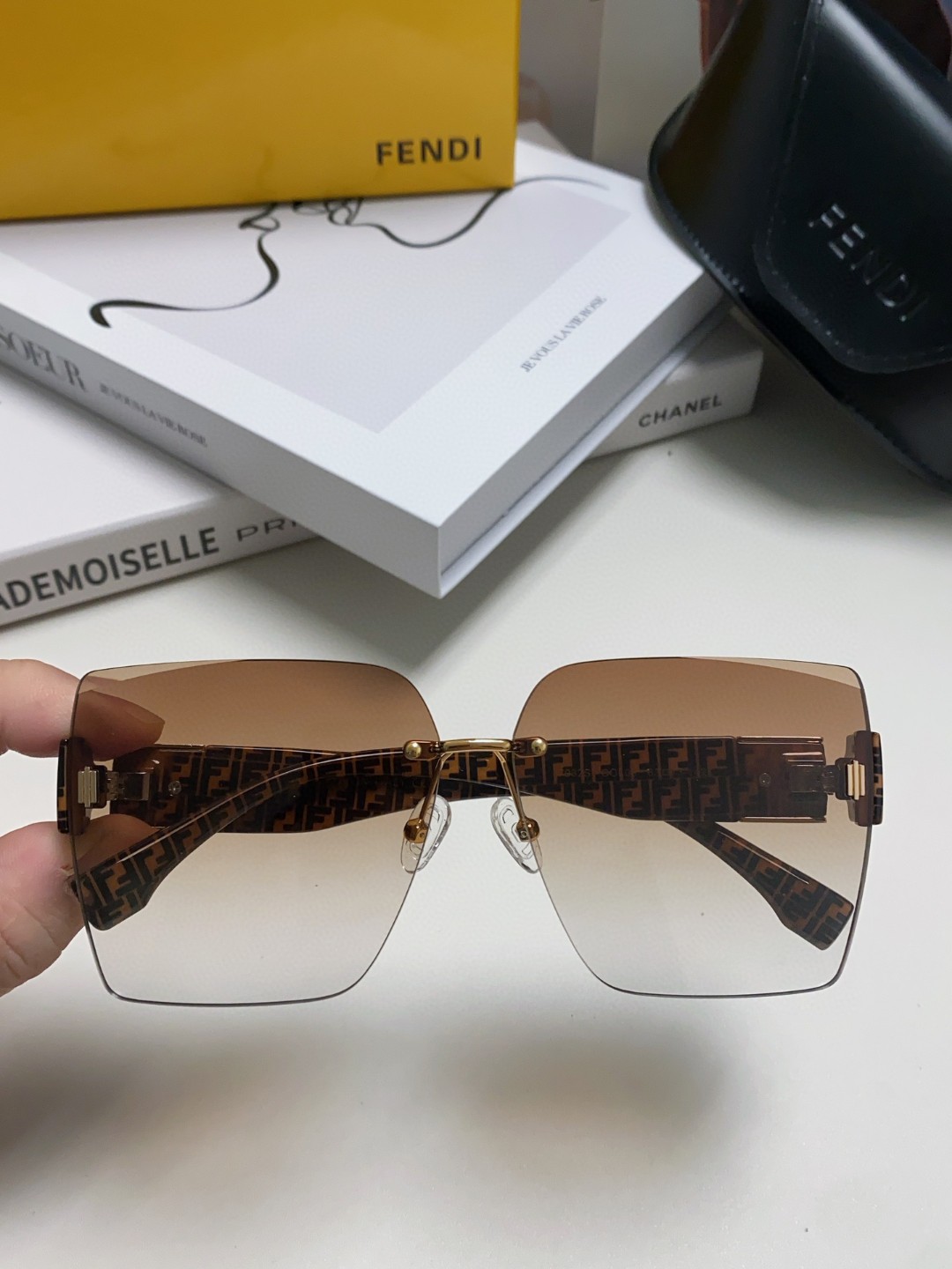 FENDI(フェンディ ) サングラス 24706-BRAND OFF