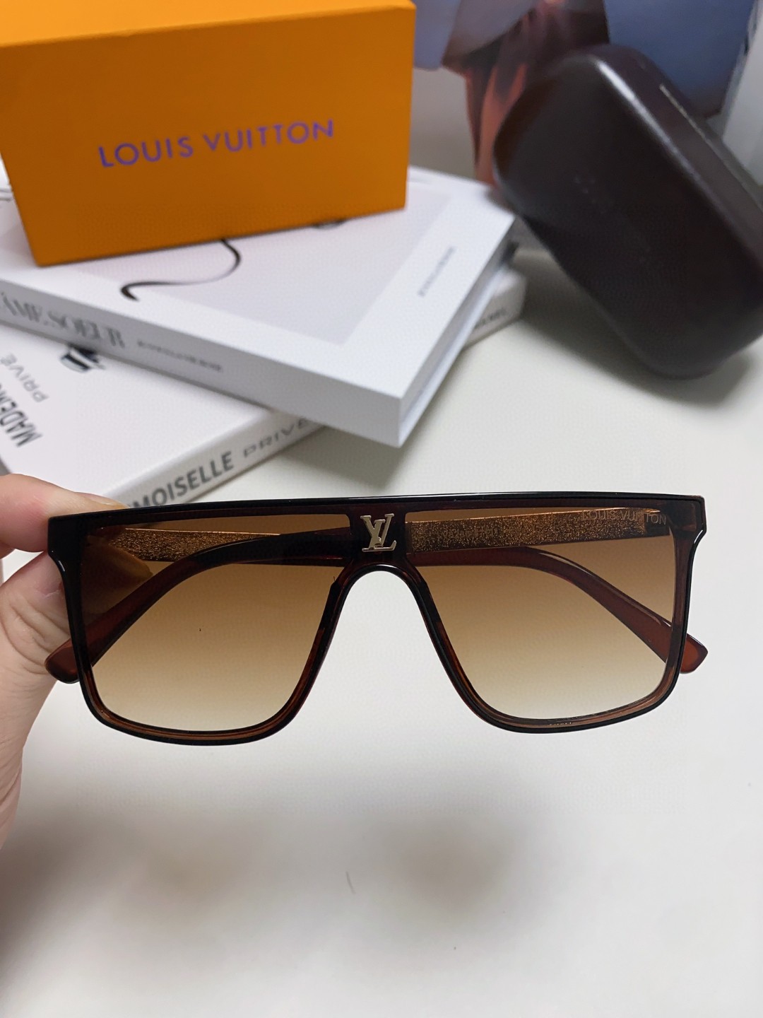 【2026】LV LOUIS VUITTON(ルイヴィトン) サングラス 24706-BRAND OFF