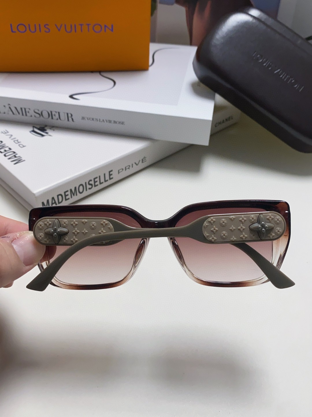 LOUIS VUITTON(ルイヴィトン) サングラス 24706-BRAND OFF