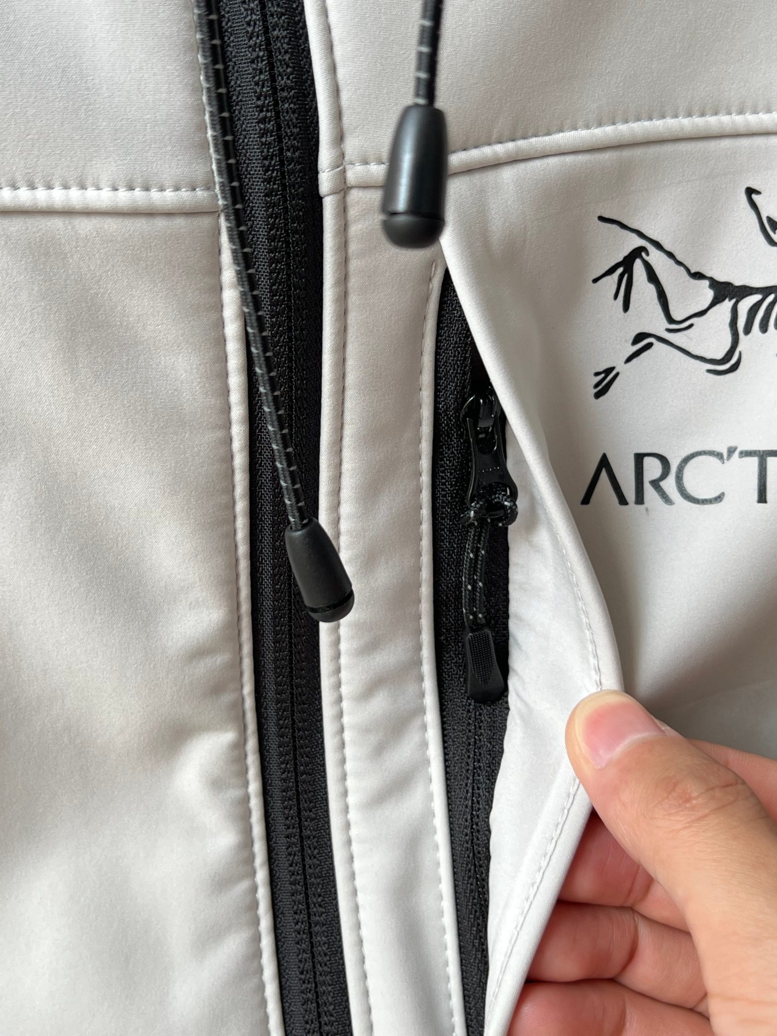 【ARC'TERYX旗艦店】保温ジャケット 男女兼用 ご好評に付き再入荷！-BRAND OFF