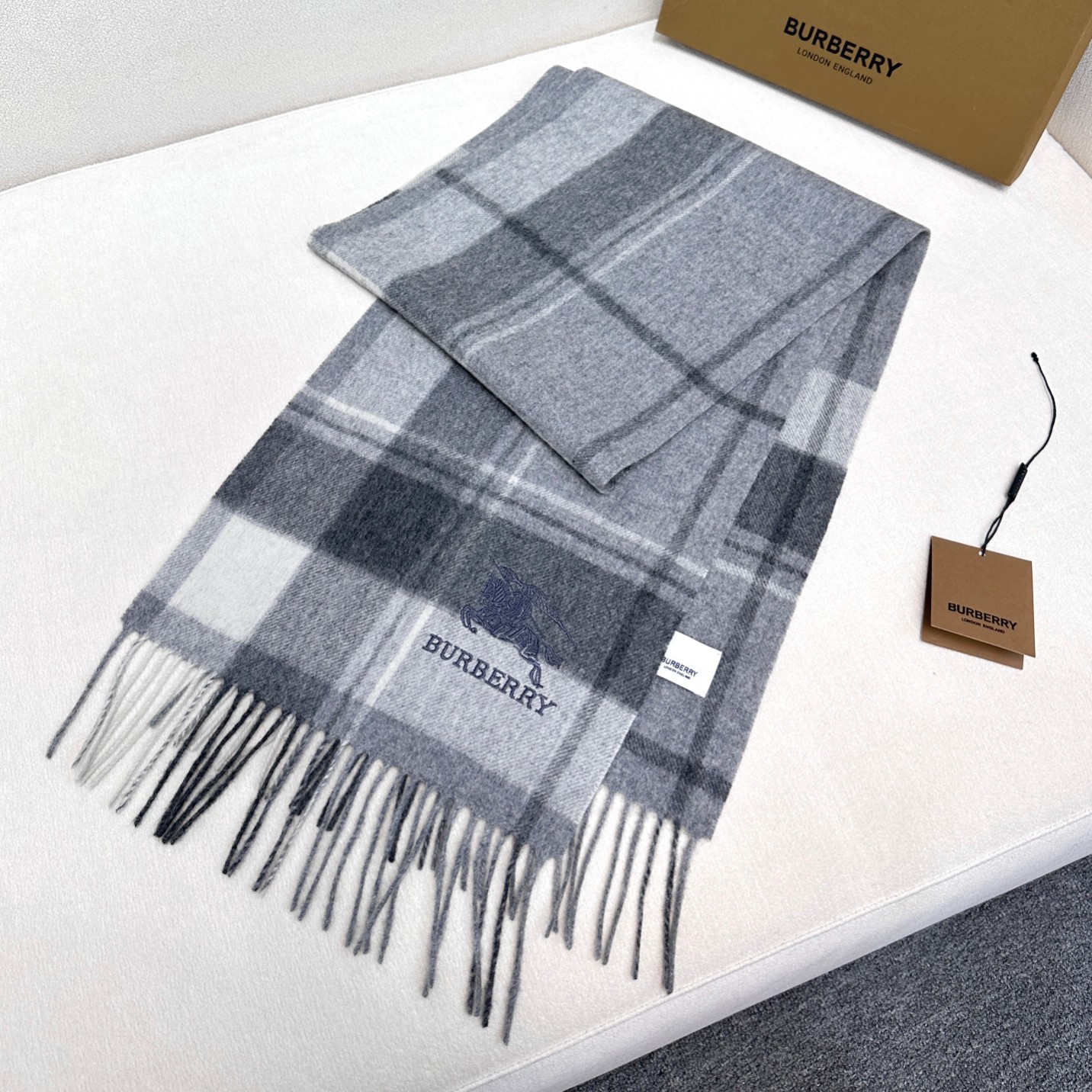 【BURBERRY  バーバリー】スカーフ30*180CM  241108-BRAND OFF