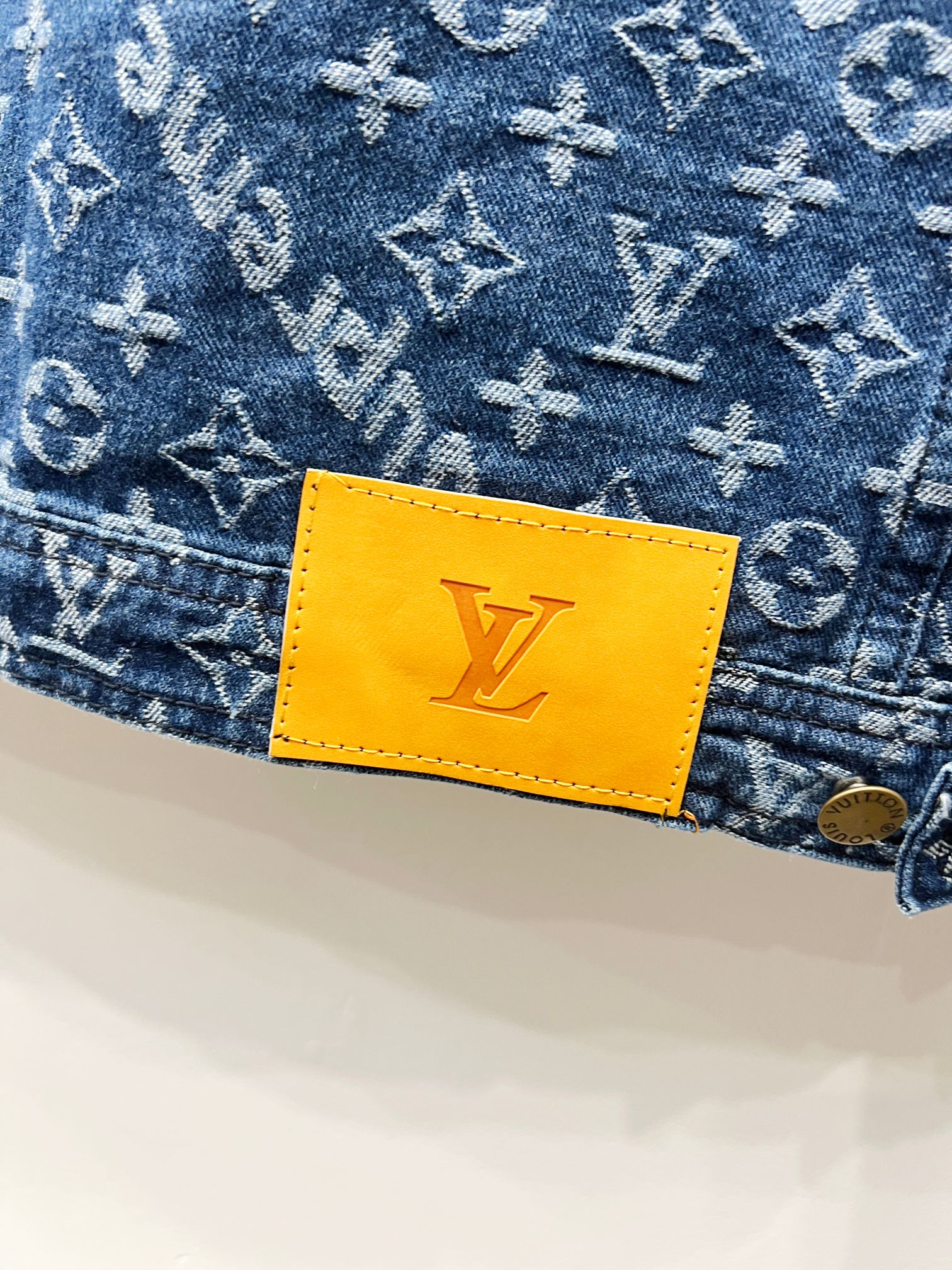 【LOUIS VUITTON x SUPREME】デニムジャケット ご好評に付き再入荷！-BRAND OFF