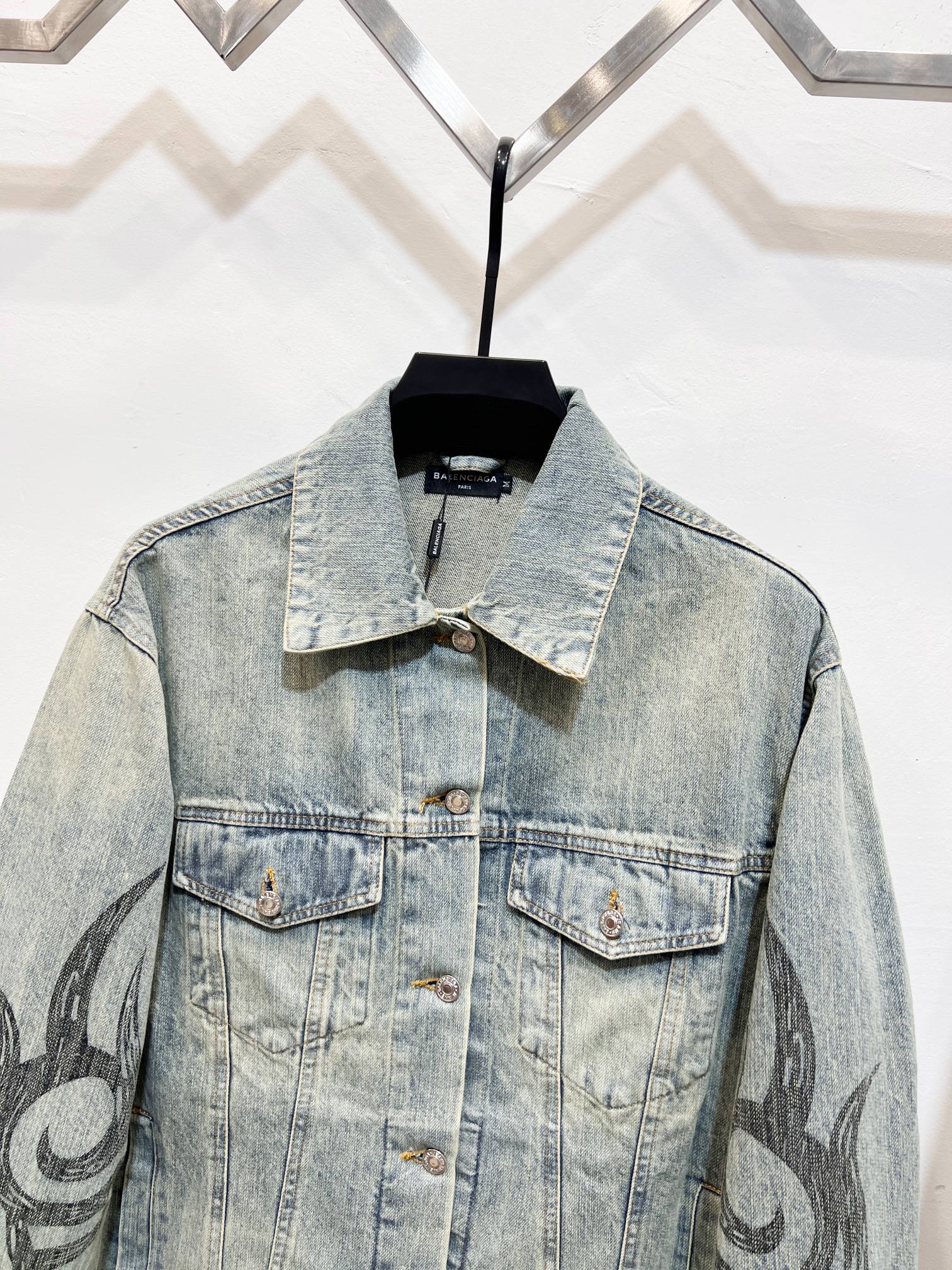 【BALENCIAGA】バレンシアガ デニムジャケット ご好評に付き再入荷！-BRAND OFF