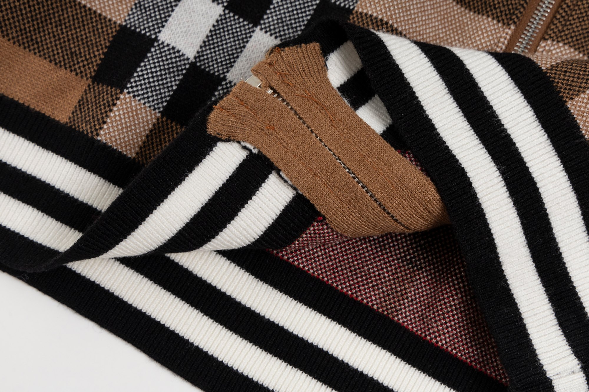 【BURBERRY旗艦店】バーバリー セーター ご好評に付き再入荷！-BRAND OFF