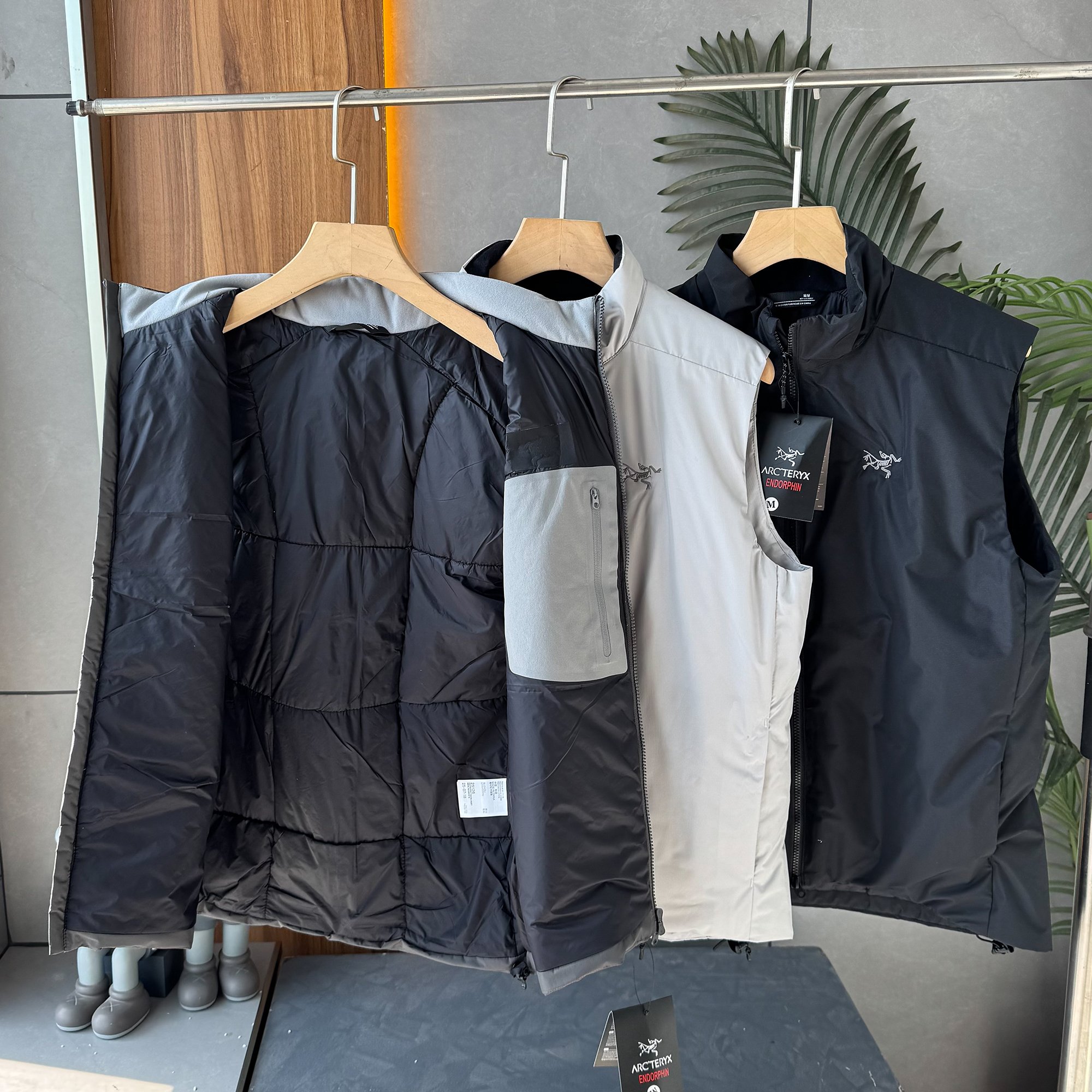 【ARC'TERYX旗艦店】ダウンベスト 男女兼用 ご好評に付き再入荷！-BRAND OFF