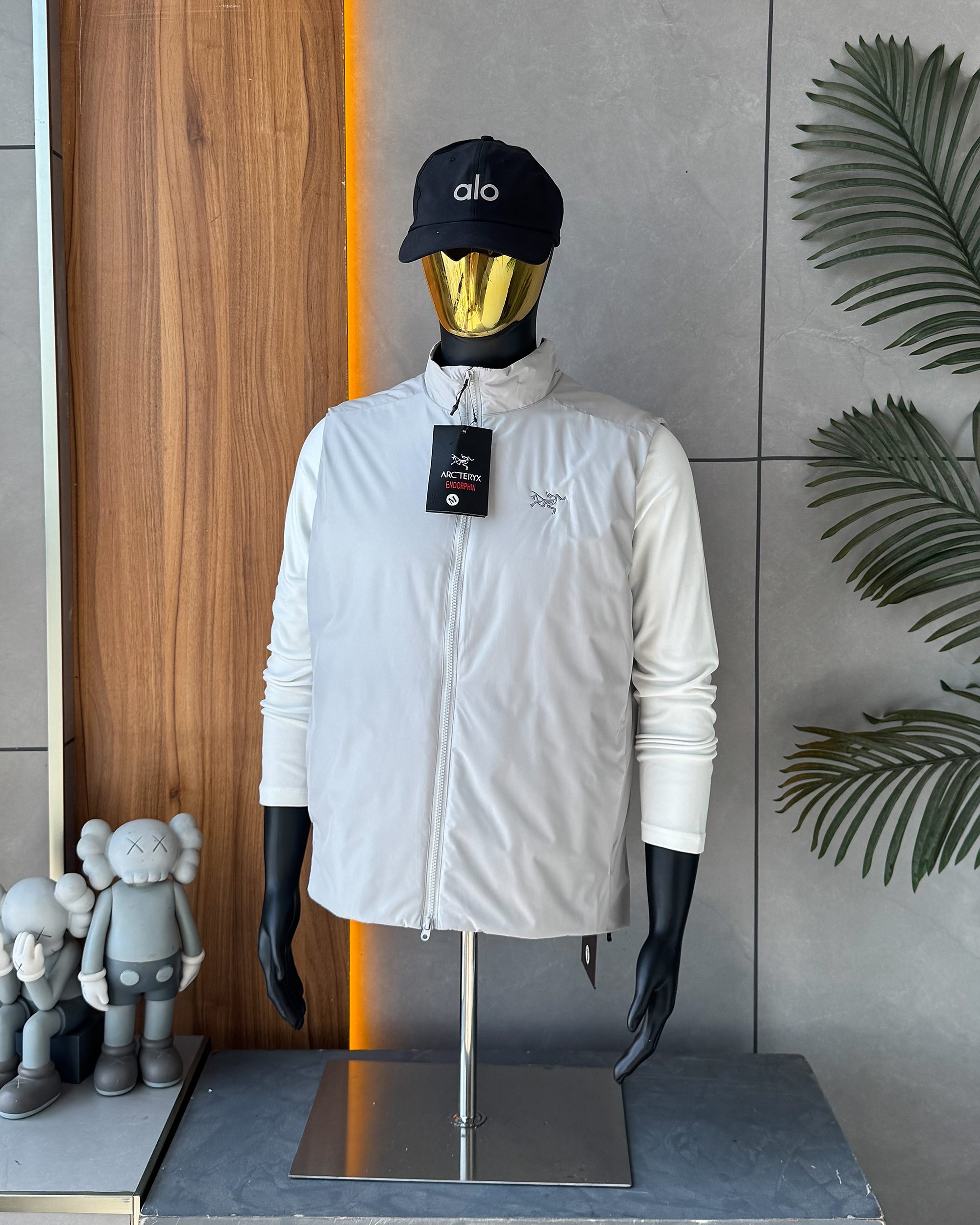 【ARC'TERYX旗艦店】ダウンベスト 男女兼用 ご好評に付き再入荷！-BRAND OFF