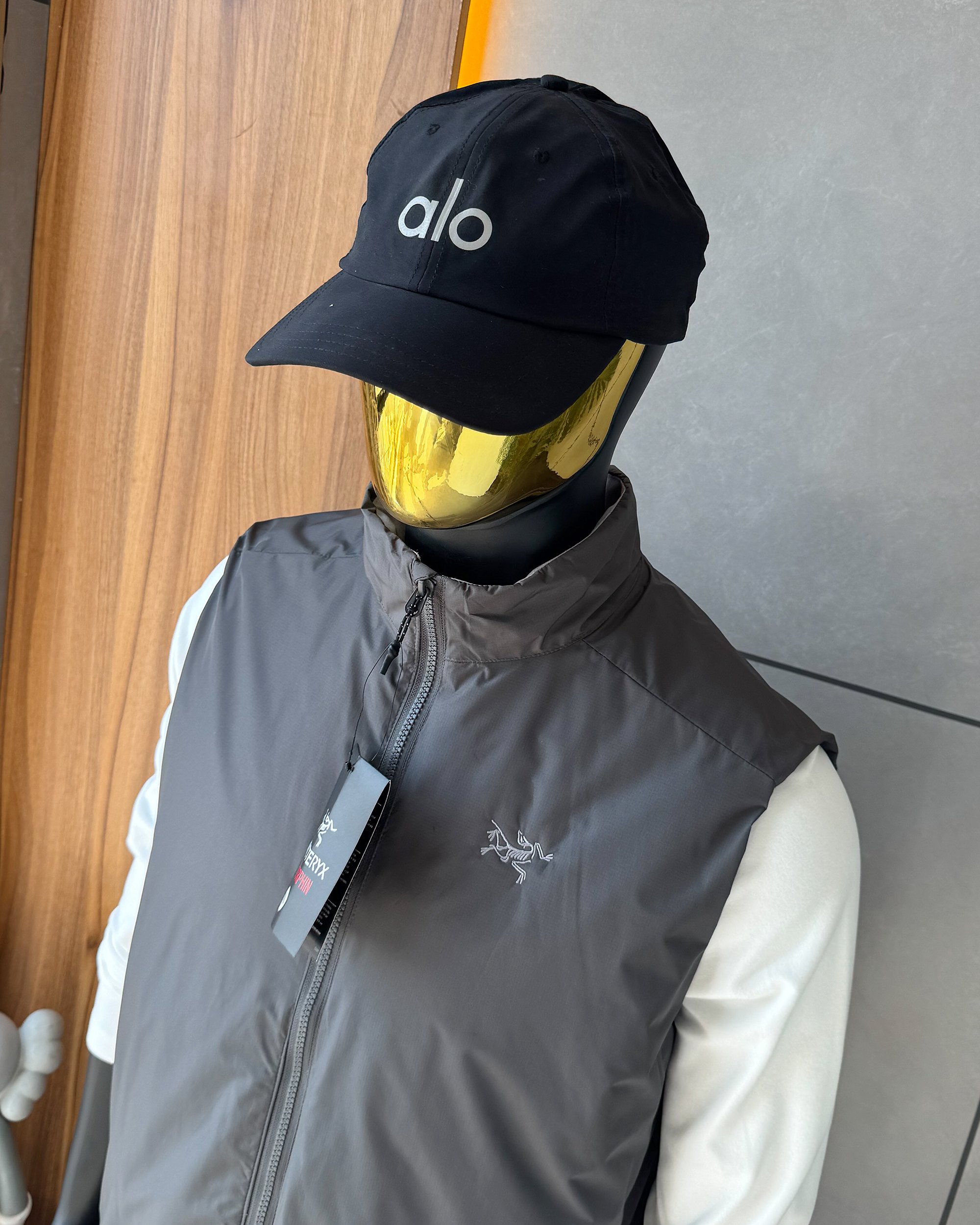 【ARC'TERYX旗艦店】ダウンベスト 男女兼用 ご好評に付き再入荷！-BRAND OFF